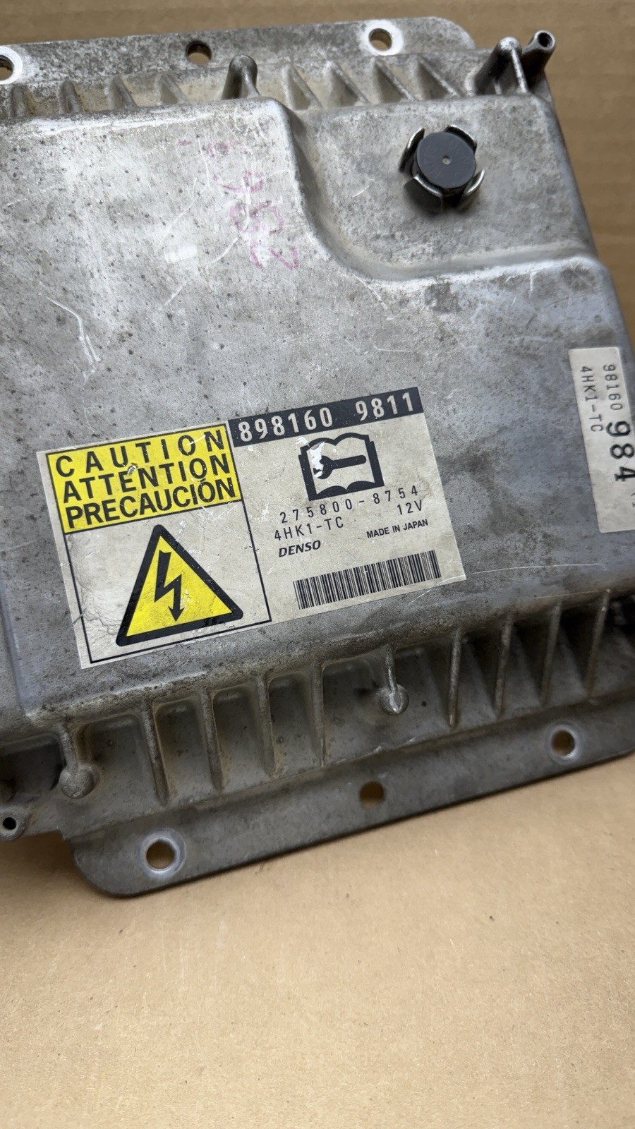 ISUZU 4HK1-TC ECMs ENGINE CONTROL MODULE ECU 898160 9811 USED