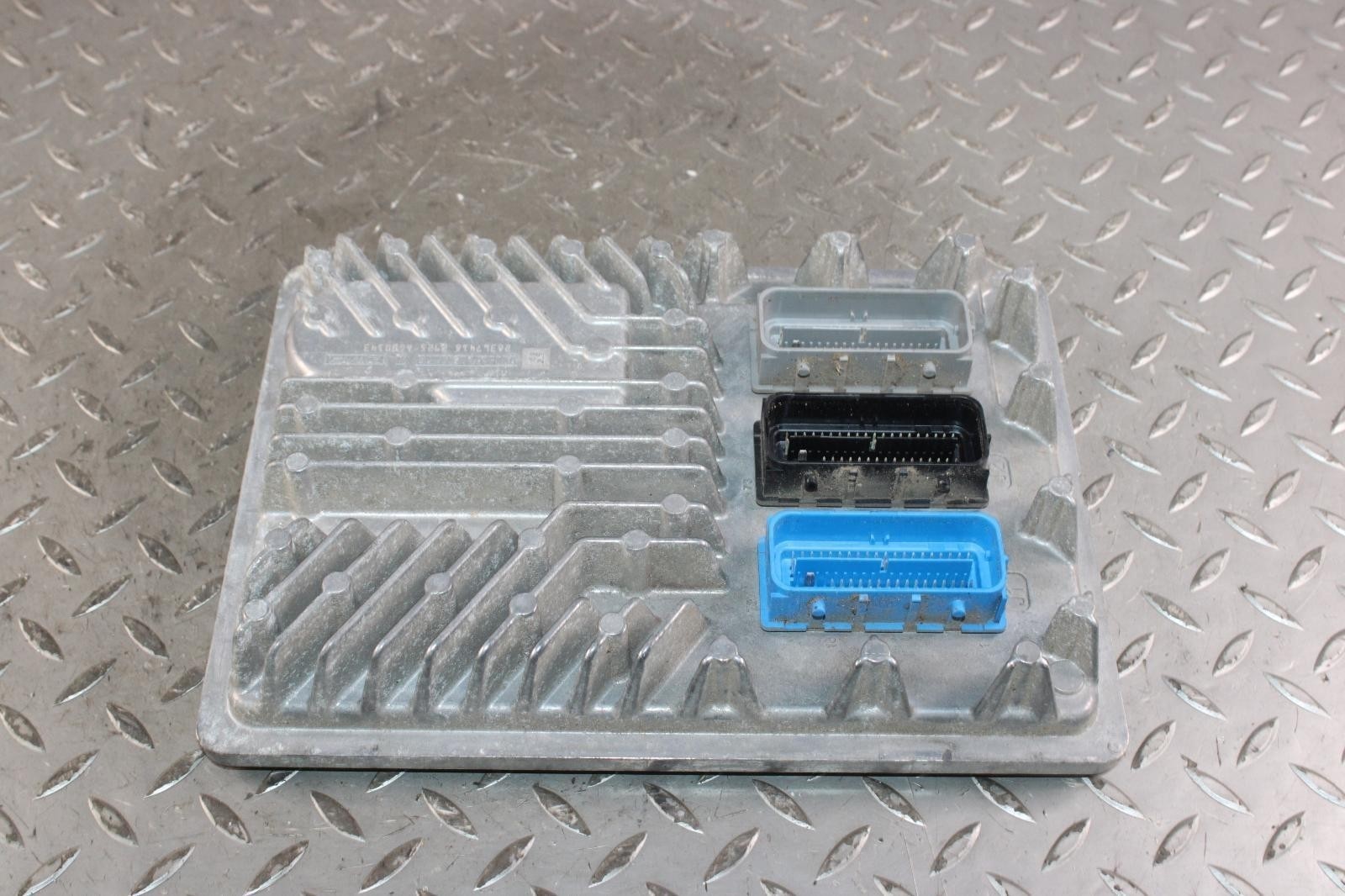 15-16 Suburban 1500 5.3L Engine Control Module ECM ECU Computer PCM PCU OE WTY