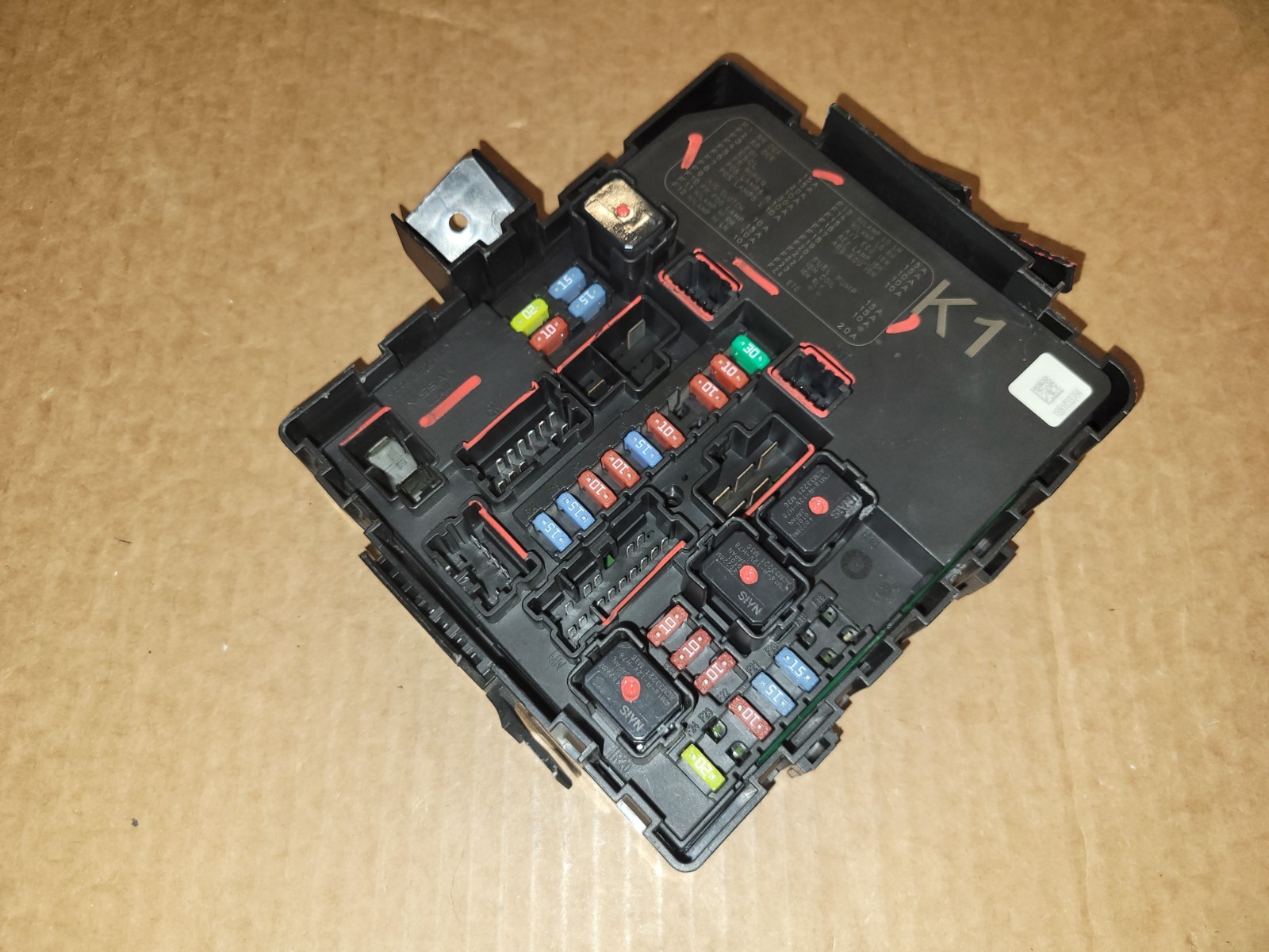 2012 2013 2014 2015 INFINITI QX56 QX80 IPDM CONTROLLER ENGINE FUSE BOX