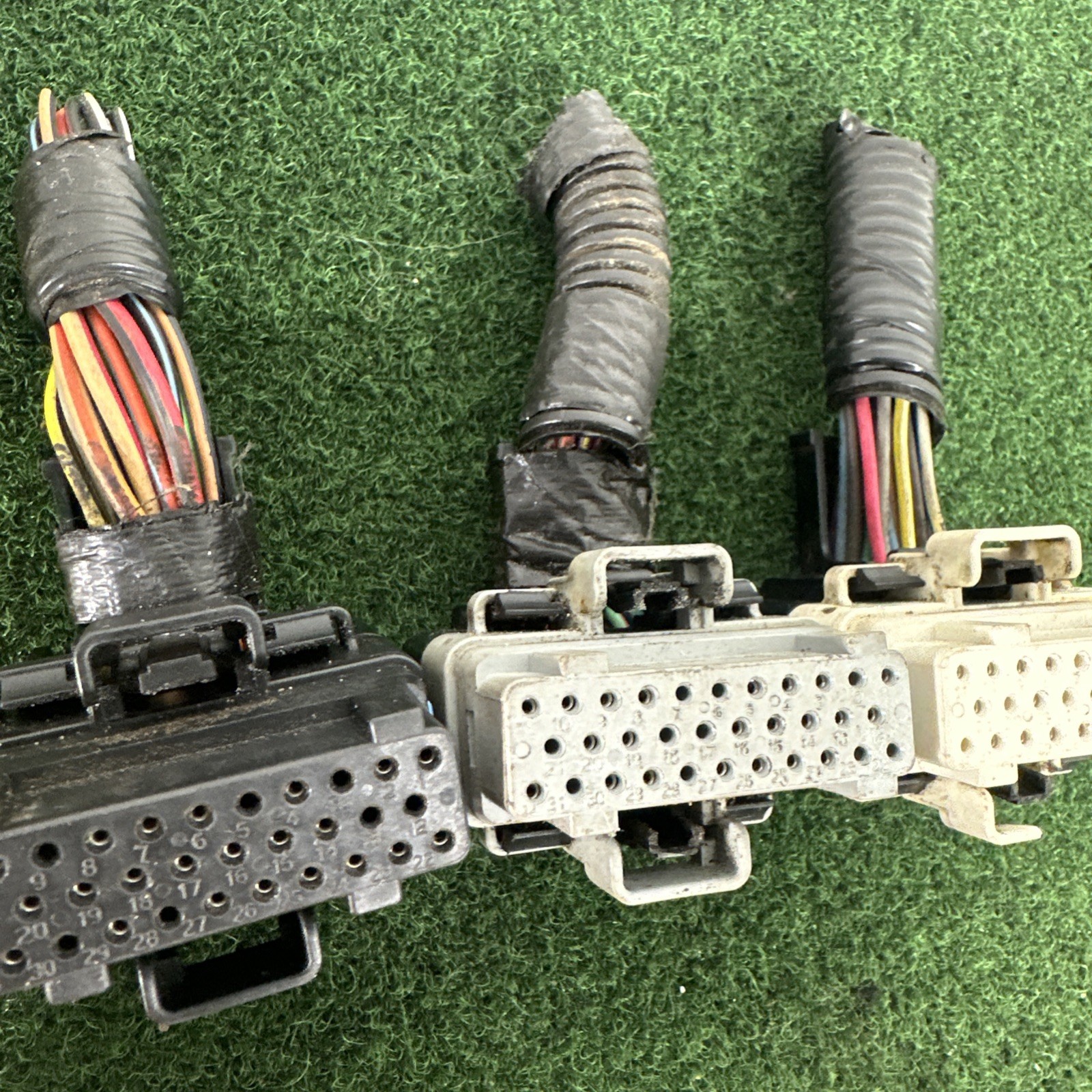 2003 Jeep Grand Cherokee 4.7L ECU/ECM P56044632AE Wire Harness Pigtails