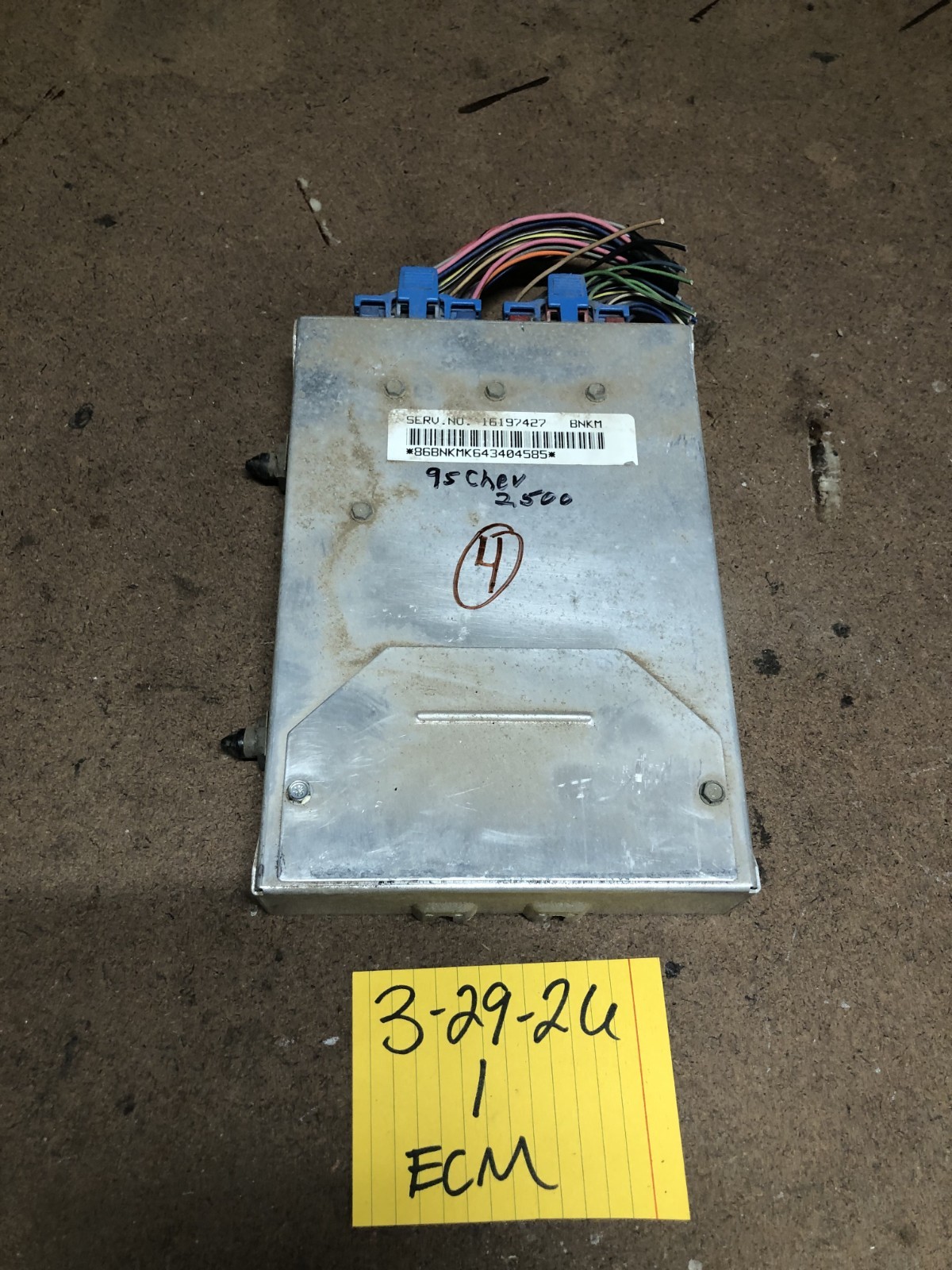 1995 GMC Chevy Pickup Engine Control Module ECM Computer 16197427 BNKM Plugs