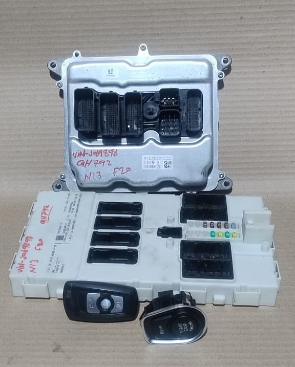 BMW F02 N54 3.0 ENGINE CONTROL UNIT SET + KEY – 7598364