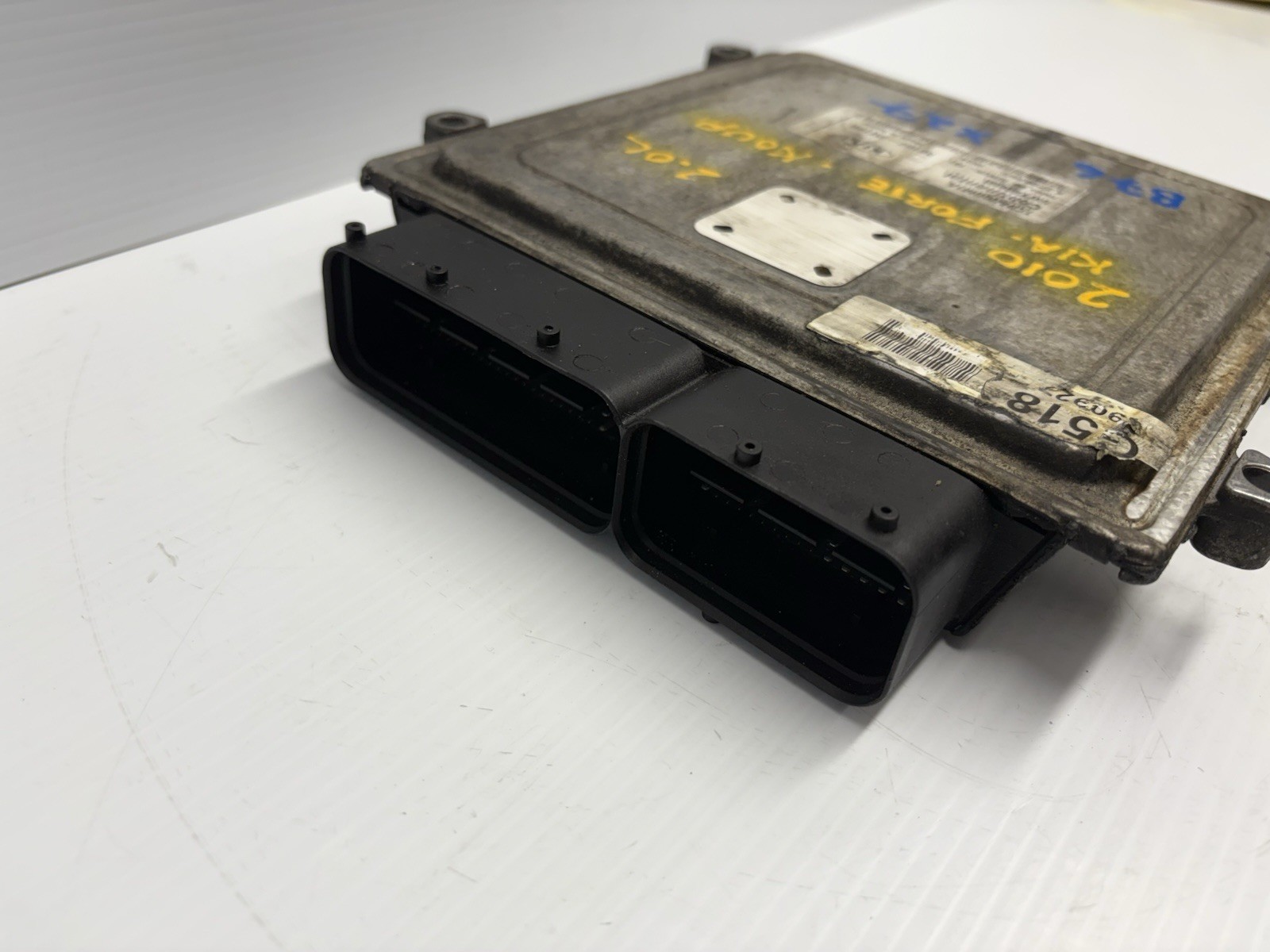2010 Kia Forte Computer Brain Engine Control ECU ECM / 391022G101