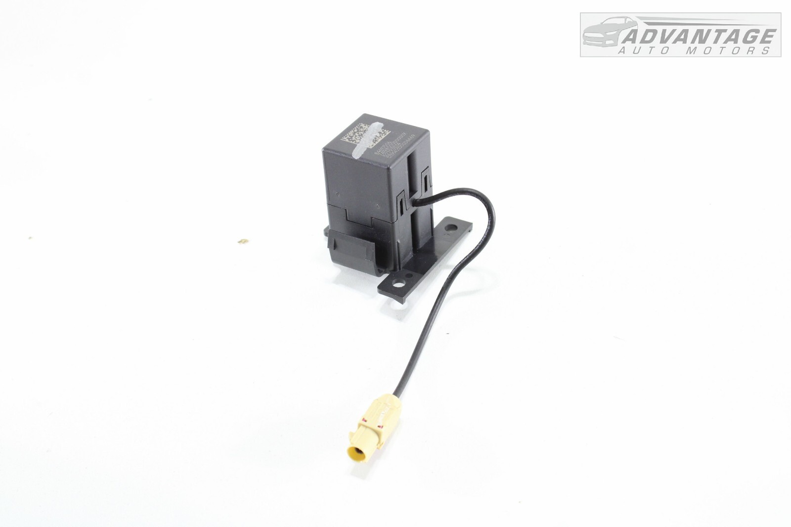 2018-2021 CHEVY TRAVERSE LT FRONT COMMUNICATION SYSTEM ANTENNA MODULE UNIT OEM