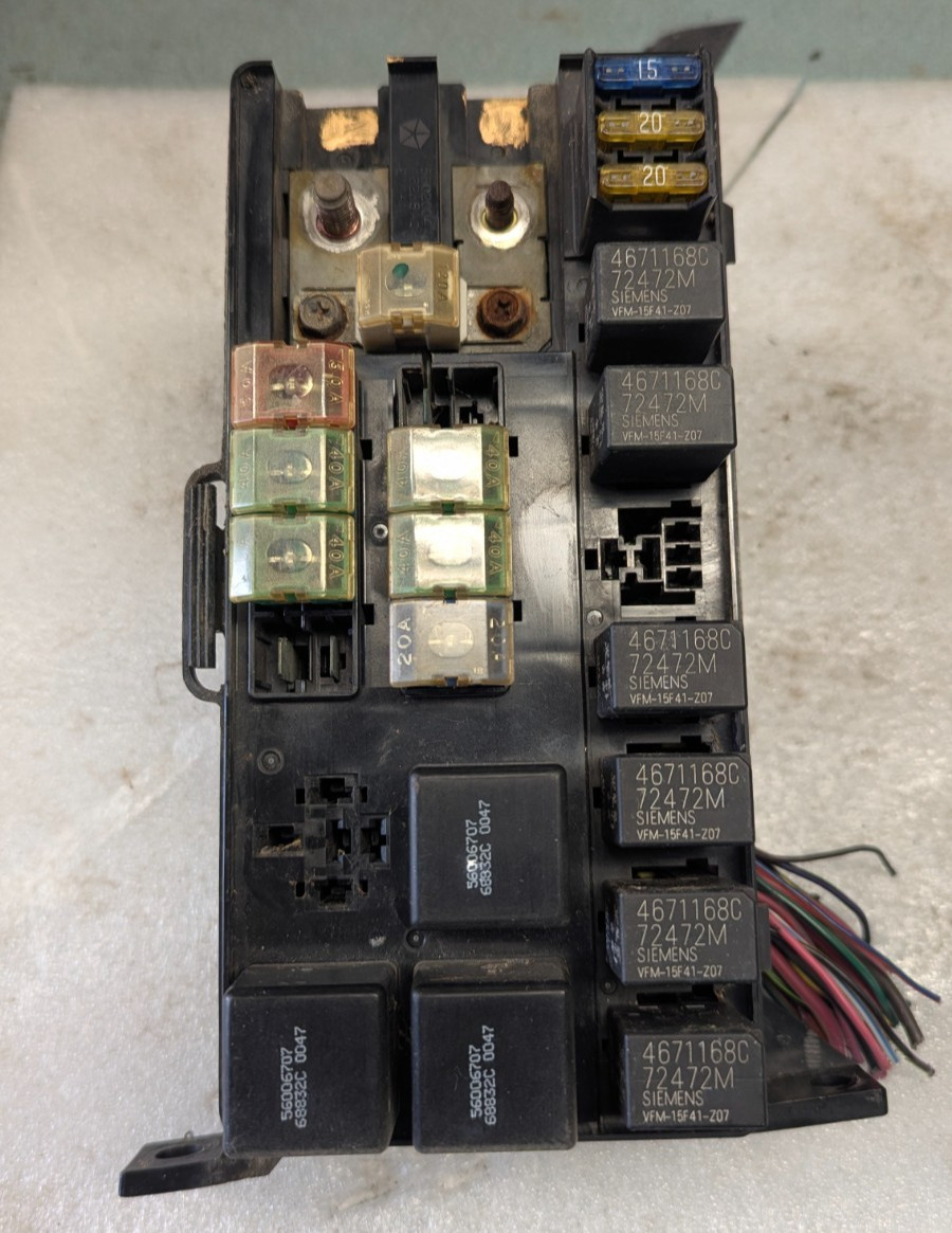 1997 Dodge Ram Engine Bay Fusebox Relay Junction Box OEM 56021774