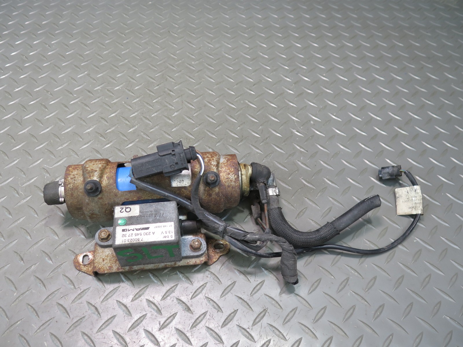 03-08 MERCEDES R230 SL55 AMG FUEL PUMP W/ CONTROL MODULE A2305452732 OEM