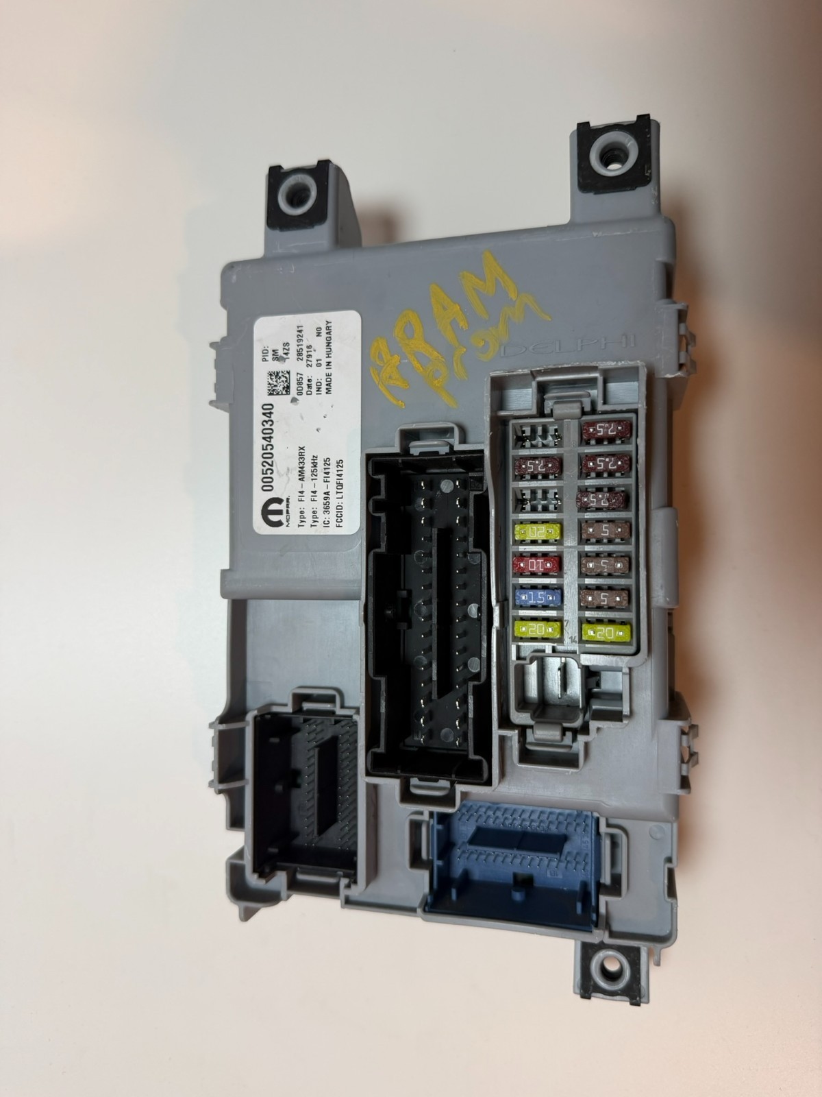 16 18 Ram ProMaster City Interior Cabin Fuse Box Body Control Module 00520540340