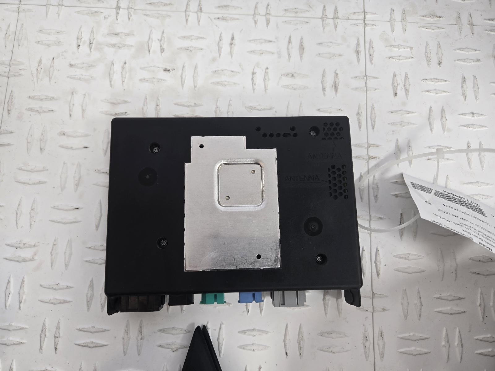 2017 GM 1500-3500 Human Machine Interface Module, Black, ID 84131941