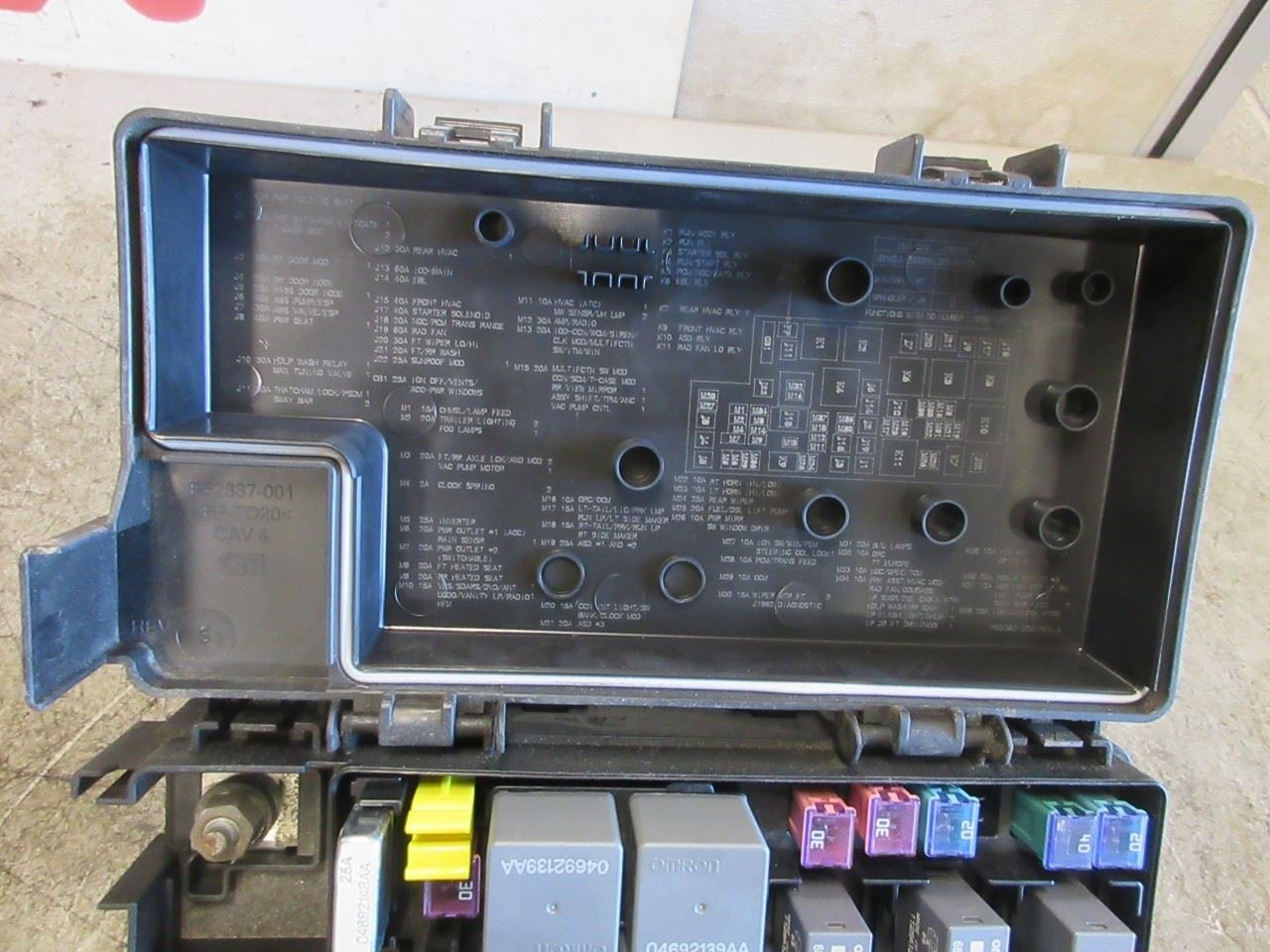 2016 Jeep Wrangler JK OEM TIPM Totally Integrated Power Module Fuse Box 68273365