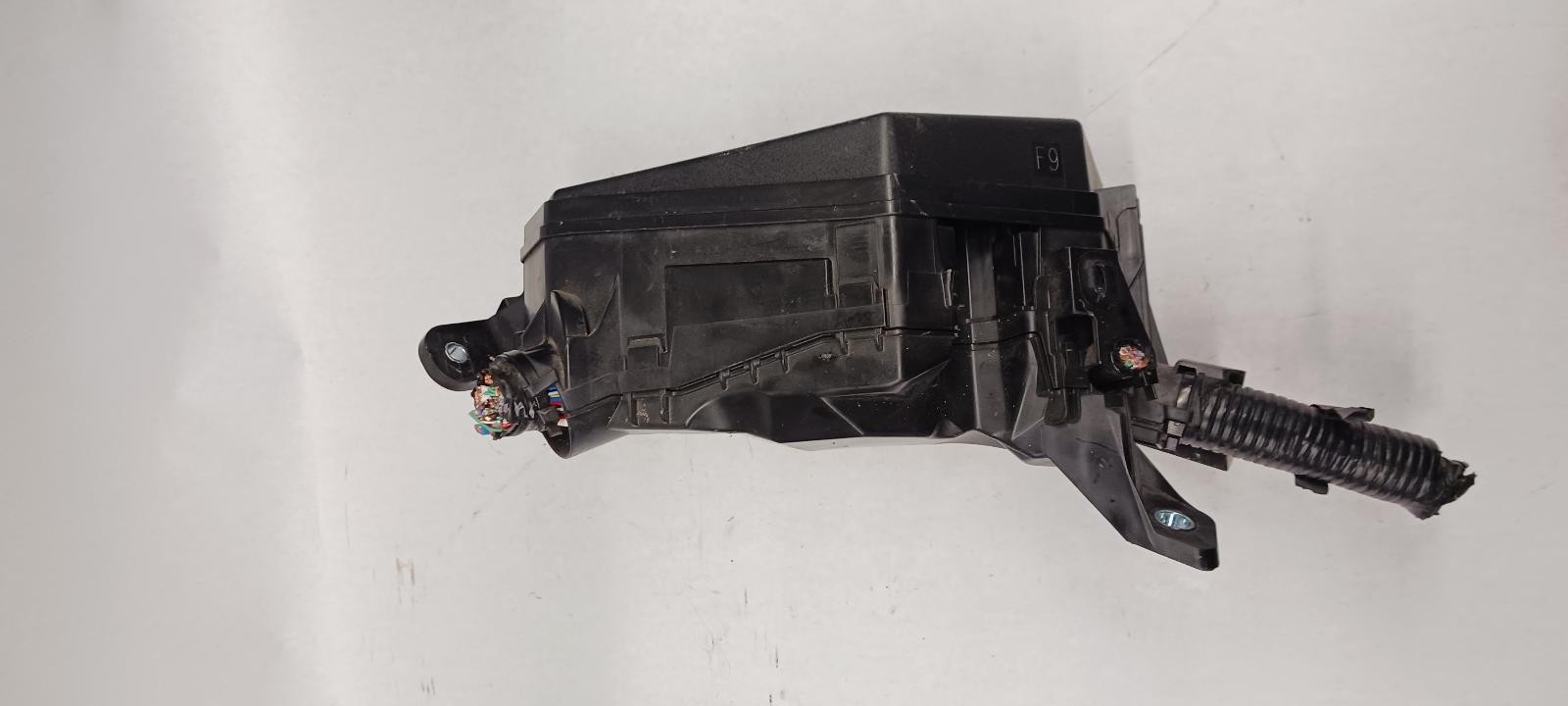 ’20-’22 TOYOTA COROLLA Engine Fuse Box Sedan 2.0L OEM 1 Year Wnty!