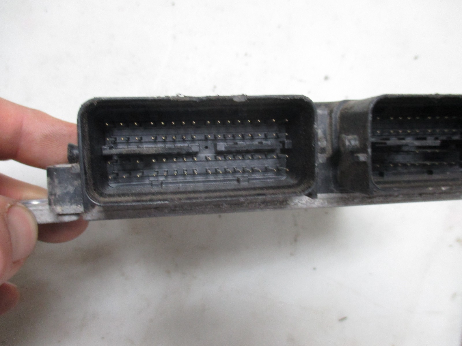 2019 MITSUBISHI OUTLANDER ECM ENGINE COMPUTER 1860d309 Chip in Plug