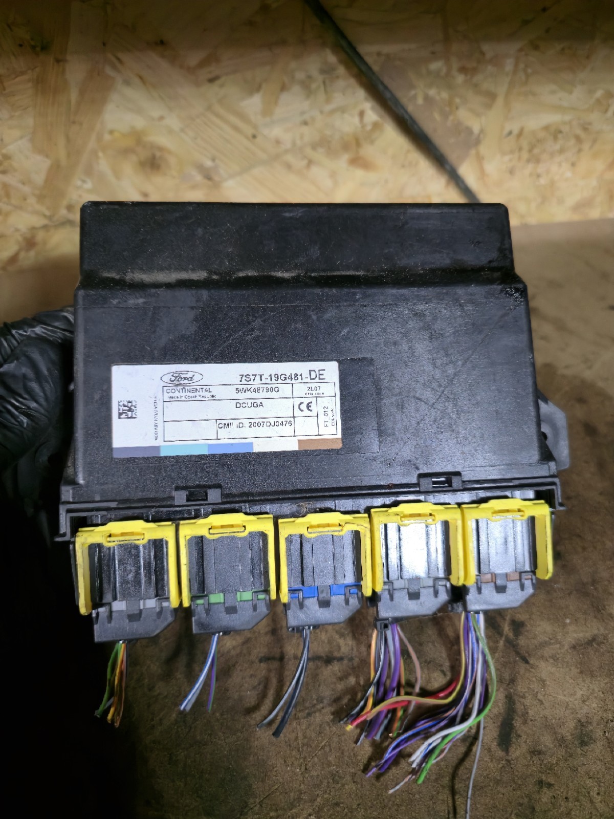 FORD S MAX CENTRAL LOCKING LOCK CONTROL MODULE MK1 FL 2010-2015 7S7T-19G481-DE