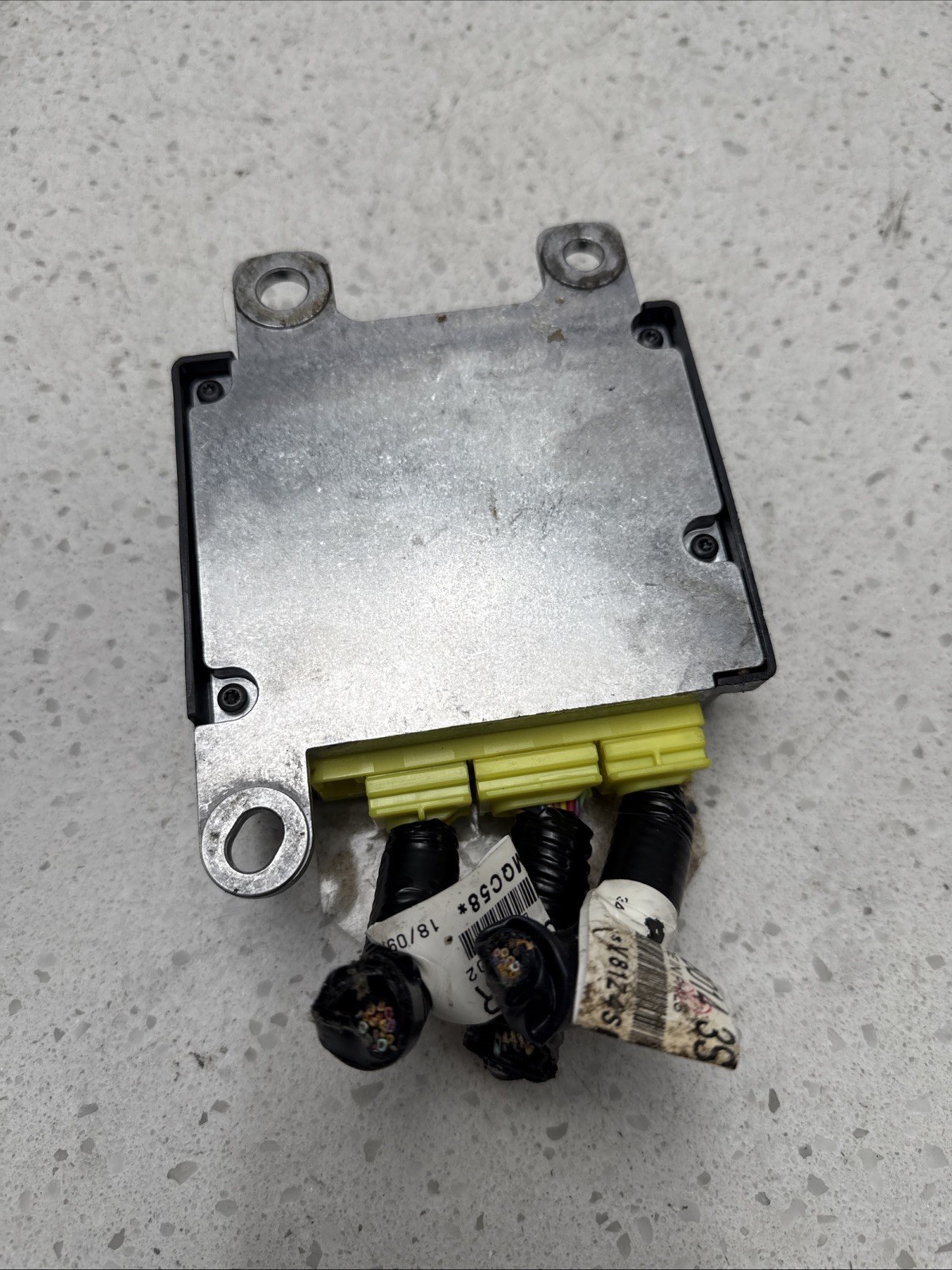 2013-2015 Nissan Sentra BAG / SRS Module Control 98820 4AT0A OEM