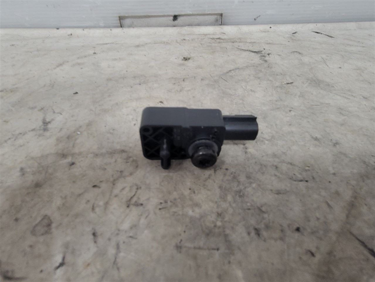2010-2015 CAMARO SS FRONT END CRASH SENSOR OEM 13502340 14