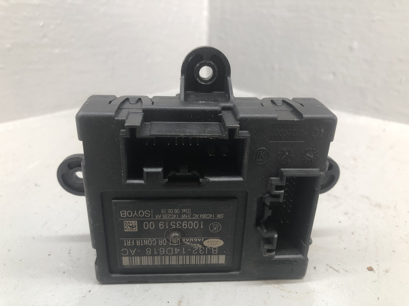 Discovery 4 Control Module ECU Off Side Front BJ32 14D618 AC Land Rover