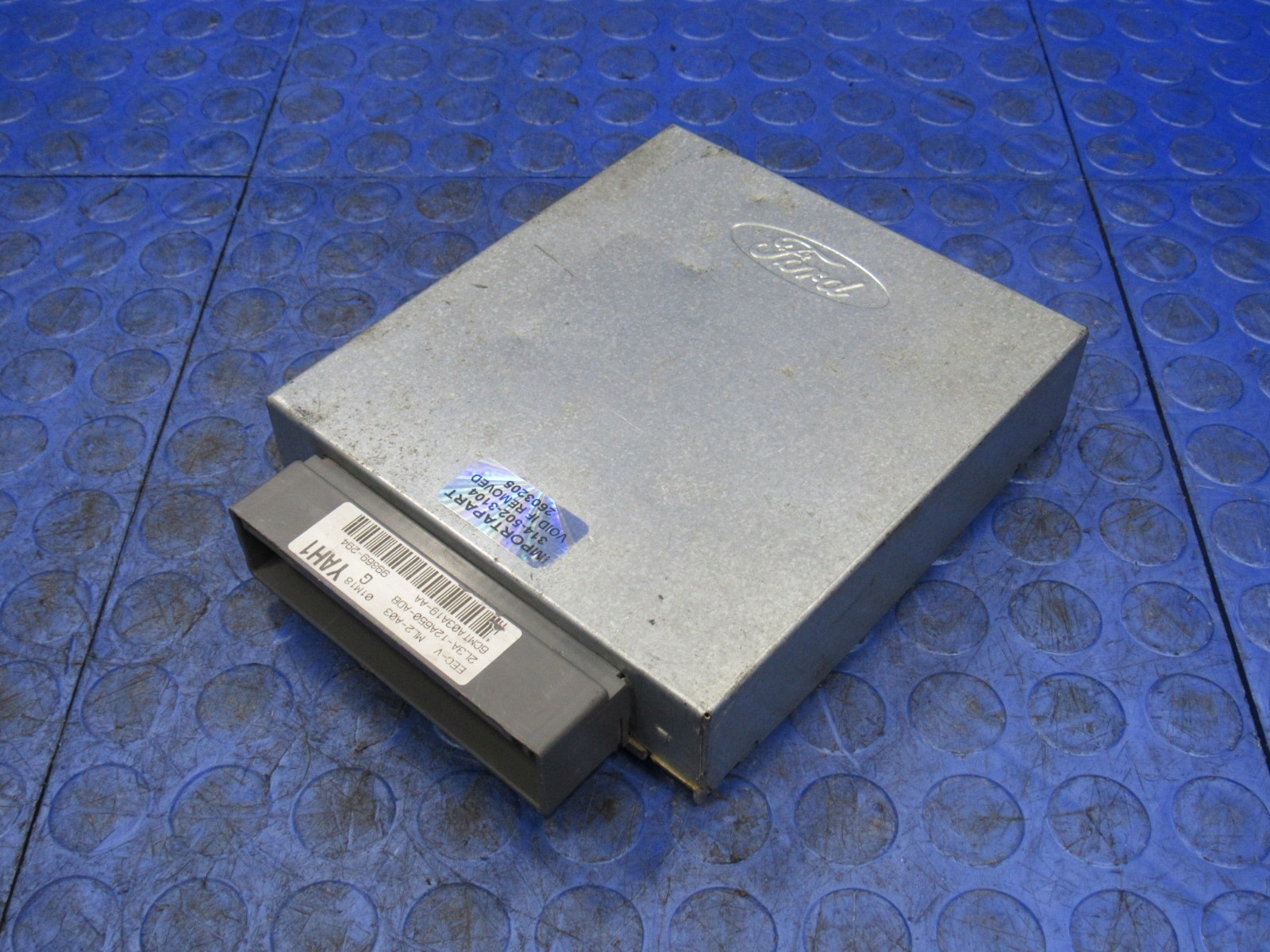 02-03 Ford F150 4.2L V6 AT 4×2 ECU ECM PCM Engine Computer 2L3A-12A650-ADB 3205