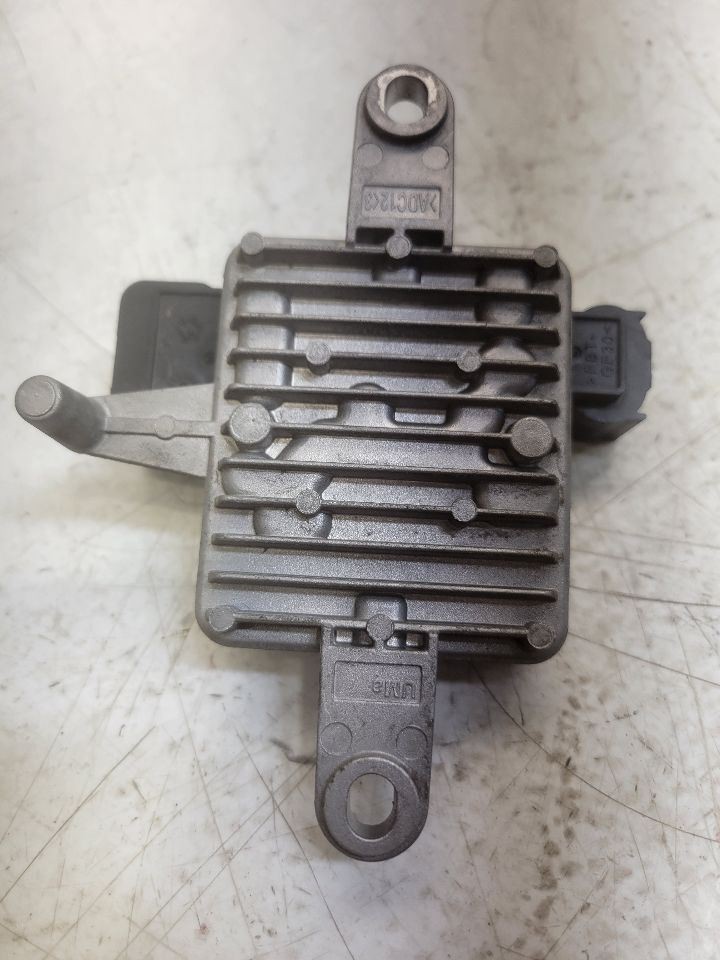2016-2020 Kia Sorento Radiator Cooling Fan Control Module 25385-C6500