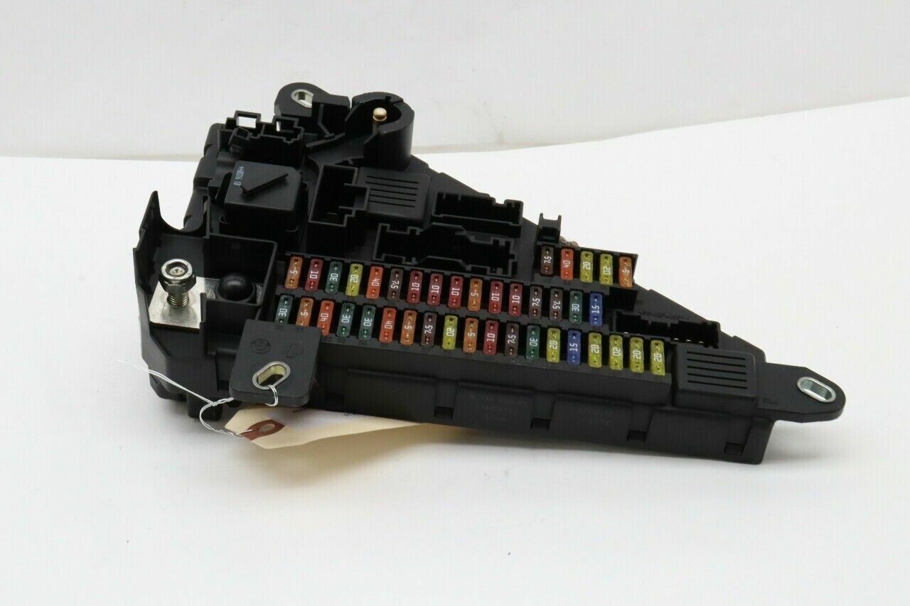 BMW 525i 528i 530i 535i M5 M6 Rear Fuse Relay Junction Box 61149138830 OEM