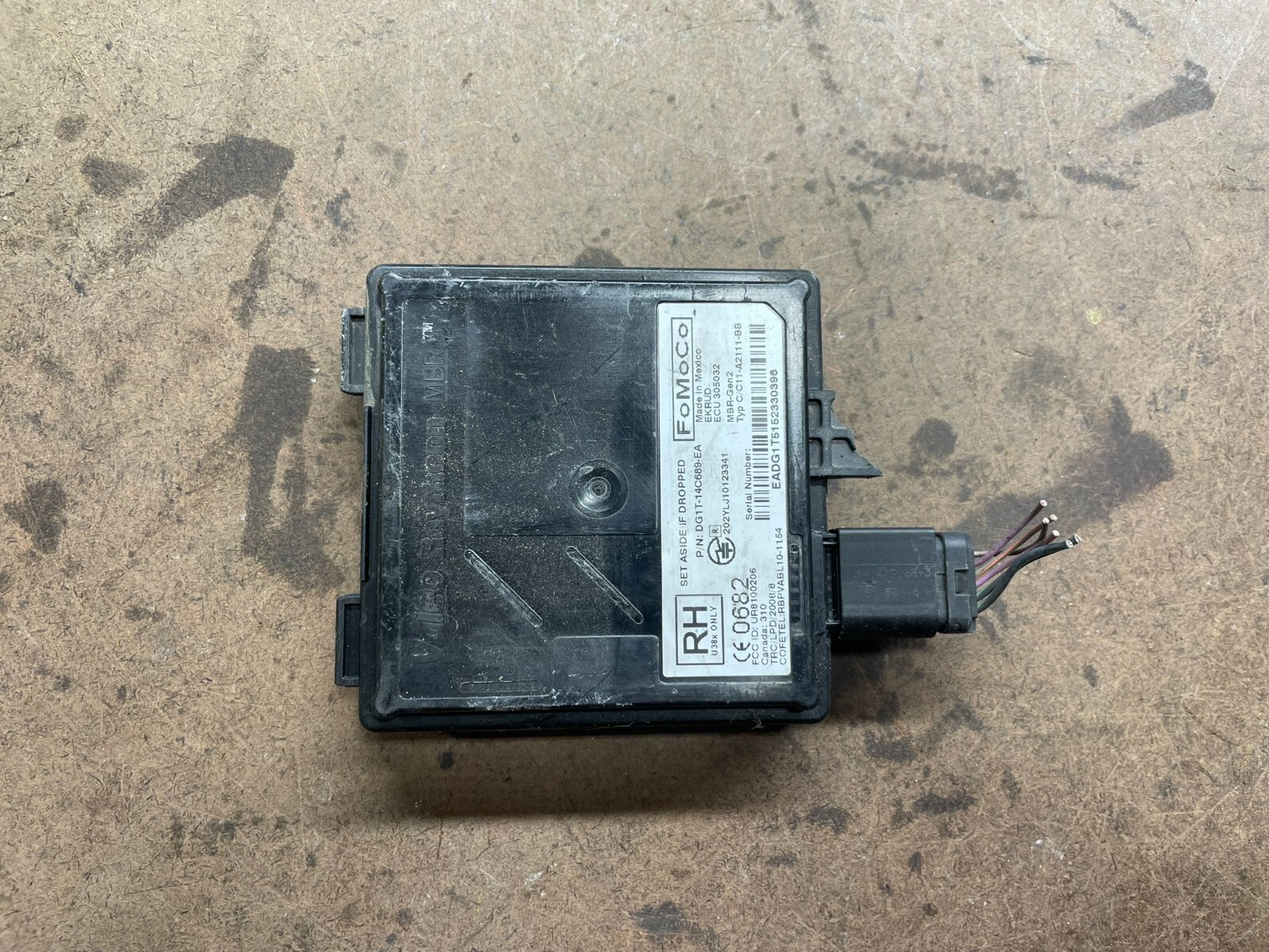 2013 to 2018 Ford Lincoln Rear Radar Blind Spot Module i6749 DG1 OEM
