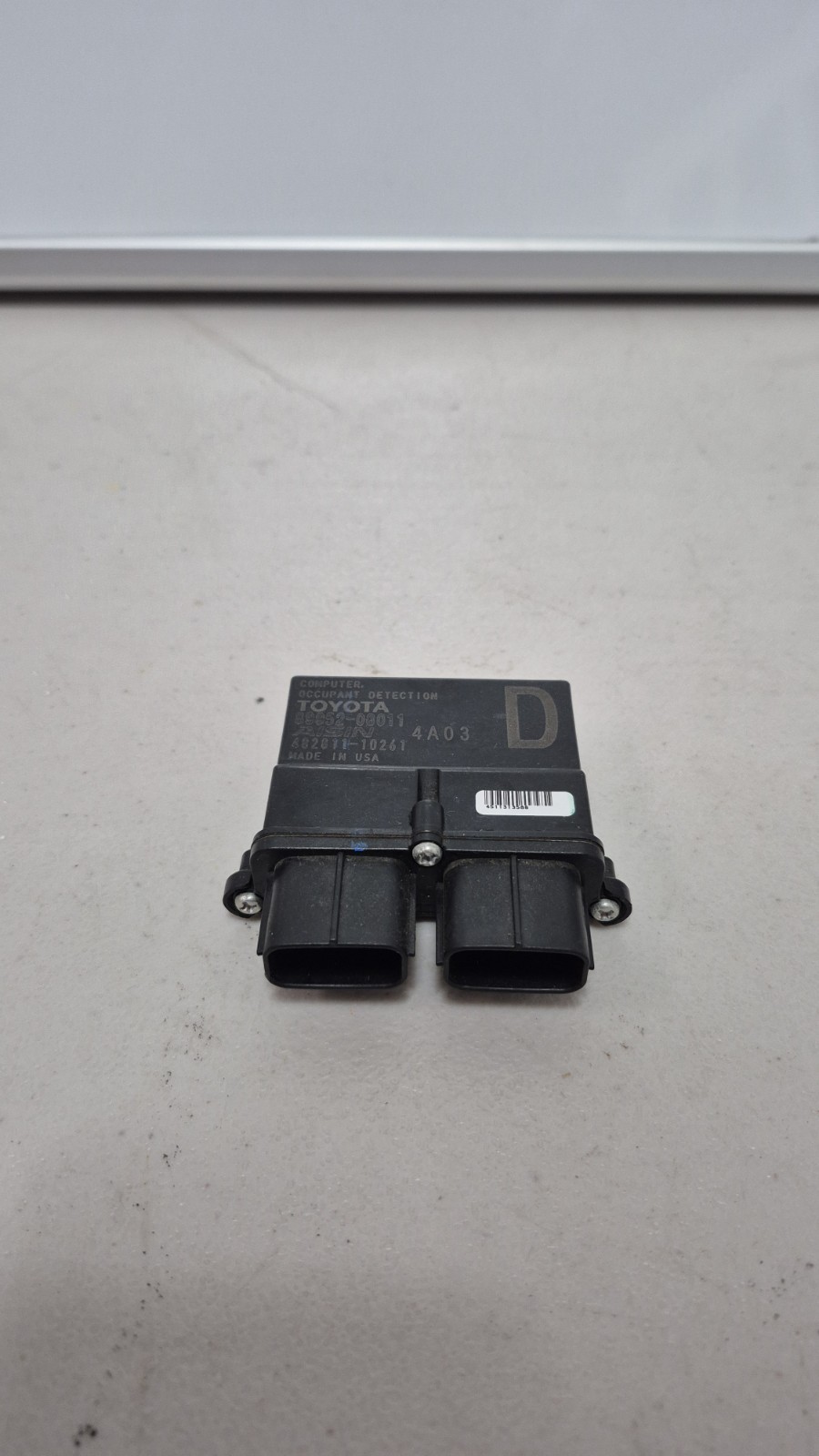 2011-2020 Toyota Sienna Seat Occupant Sensor Detection Module OEM 89952-08011