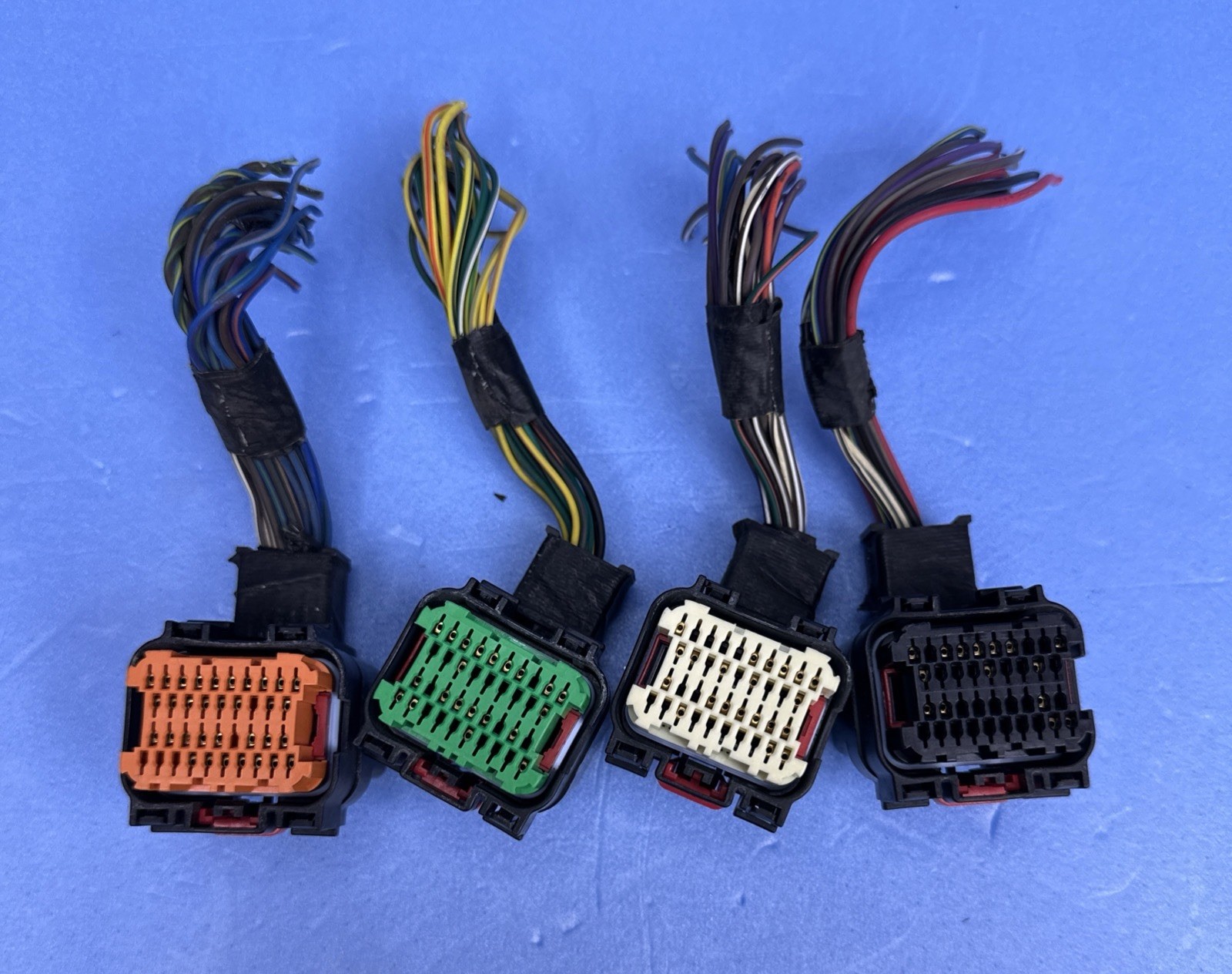 2011 Dodge Nitro Jeep Liberty 3.7L ECU ECM PCM 68079305AC Harness Plugs Only