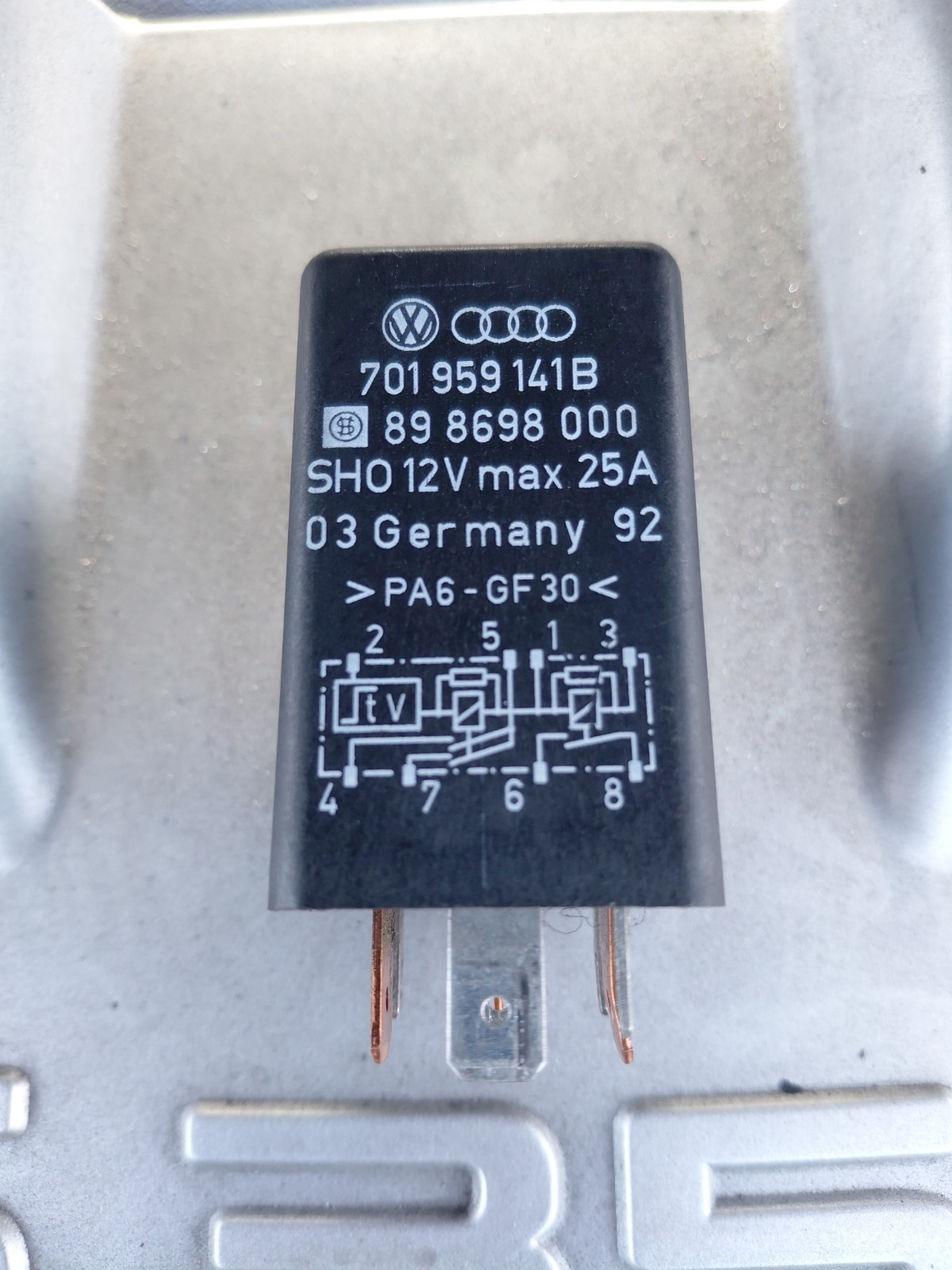 1993 2003 Volkswagen EuroVan AC Air Conditioner Relay 140 701959141B