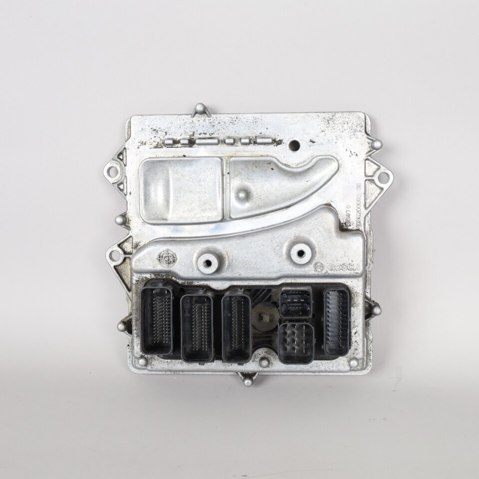 12-16 BMW Active 3 / 5 / 7 Hybrid Engine Computer ECU DME 12148604275 OEM