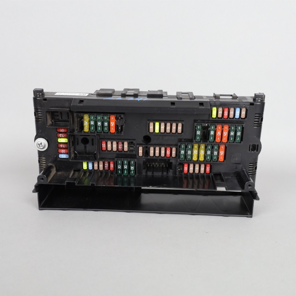 BMW 528i 535i 550i M5 640i 650 740i 750i Front Fuse Box 61149252815 OEM