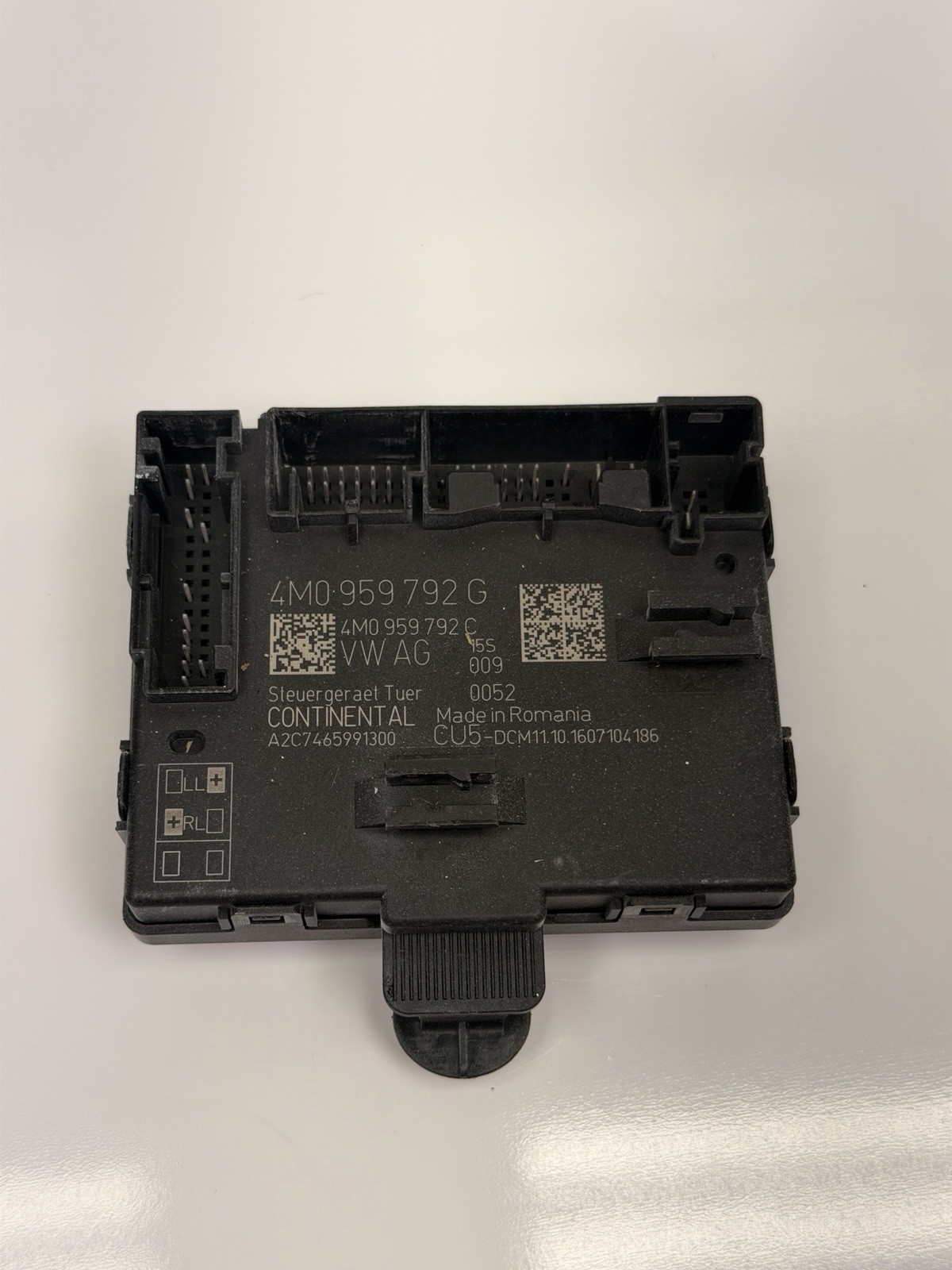 2009 – 2015 AUDI Q7 – FRONT RIGHT DOOR CONTROL MODULE UNIT OEM 4F0959792T