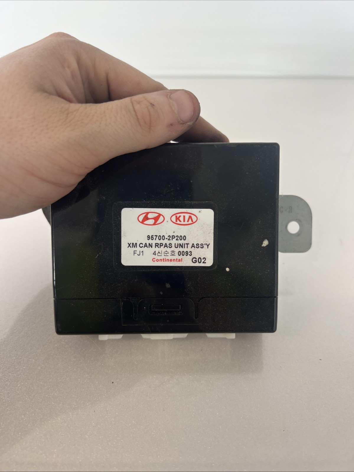 KIA SORENTO PDC PARKING SENSOR CONTROL UNIT ECU 95700-2P200 MK2 2010 – 2014