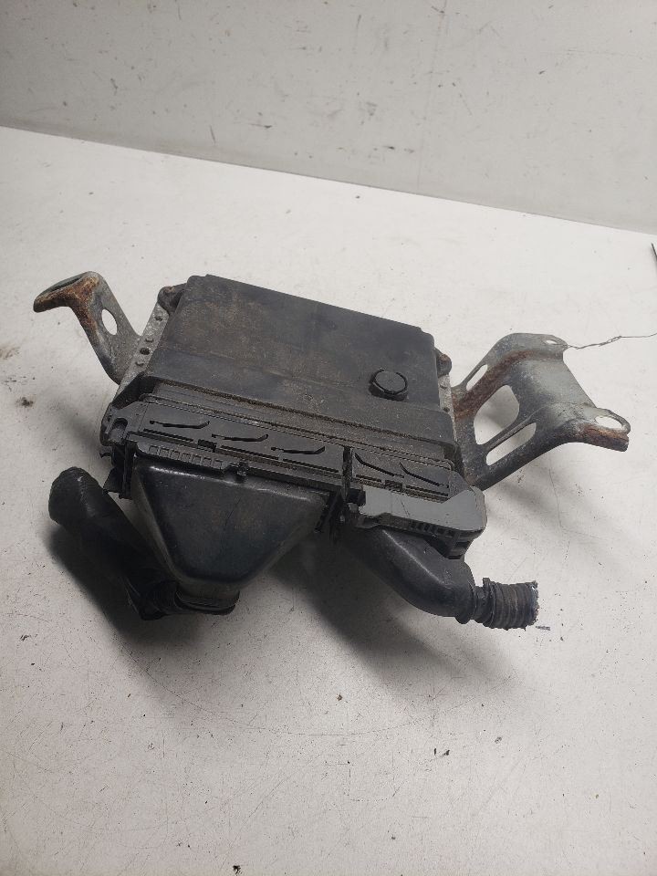 2009 Toyota Yaris Engine ECM Electronic Control Module Canada Market OEM 1431688
