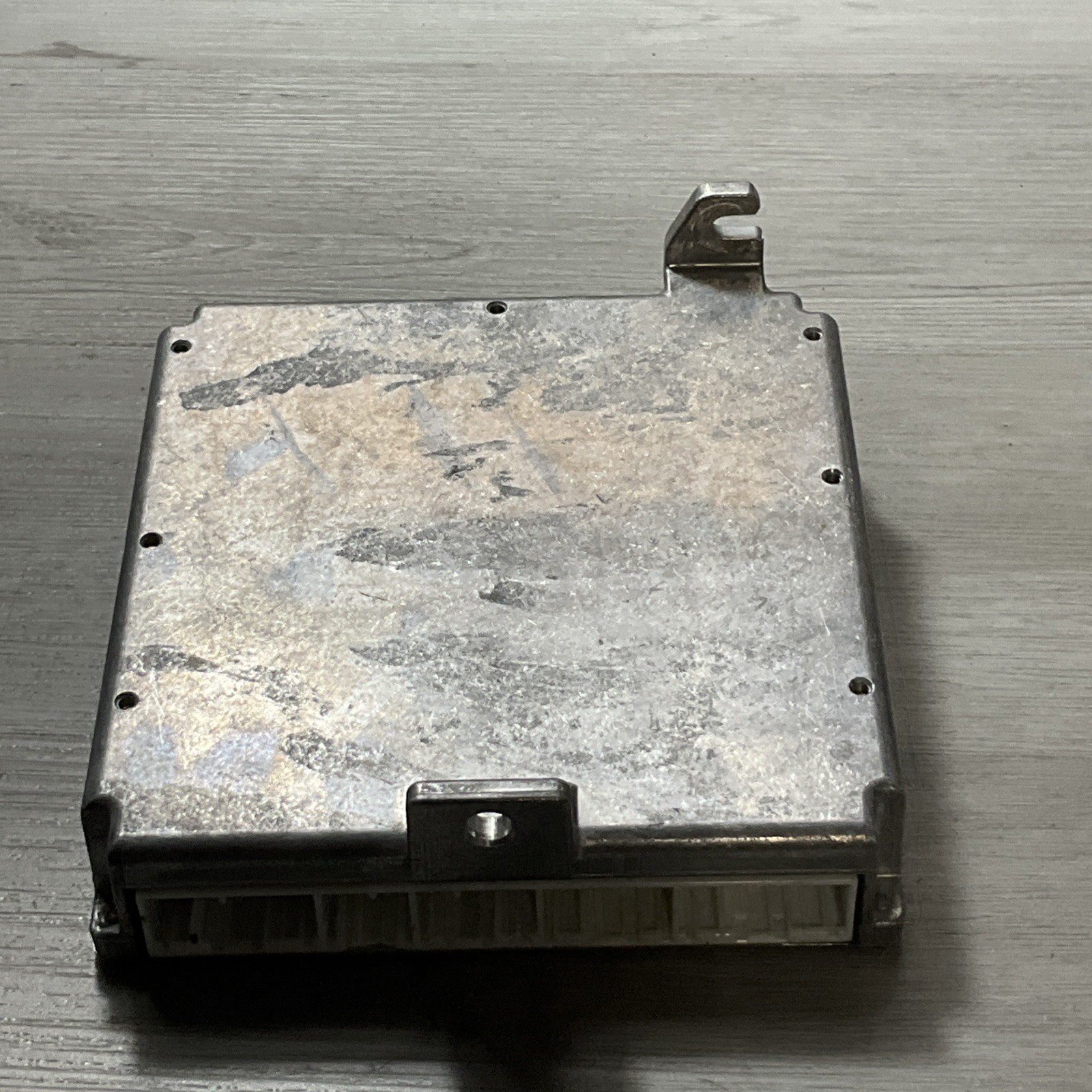 2002 – 2004 Honda CR-V 2.4L Engine Computer Control Module ECM ECU 37820-PPA-A57