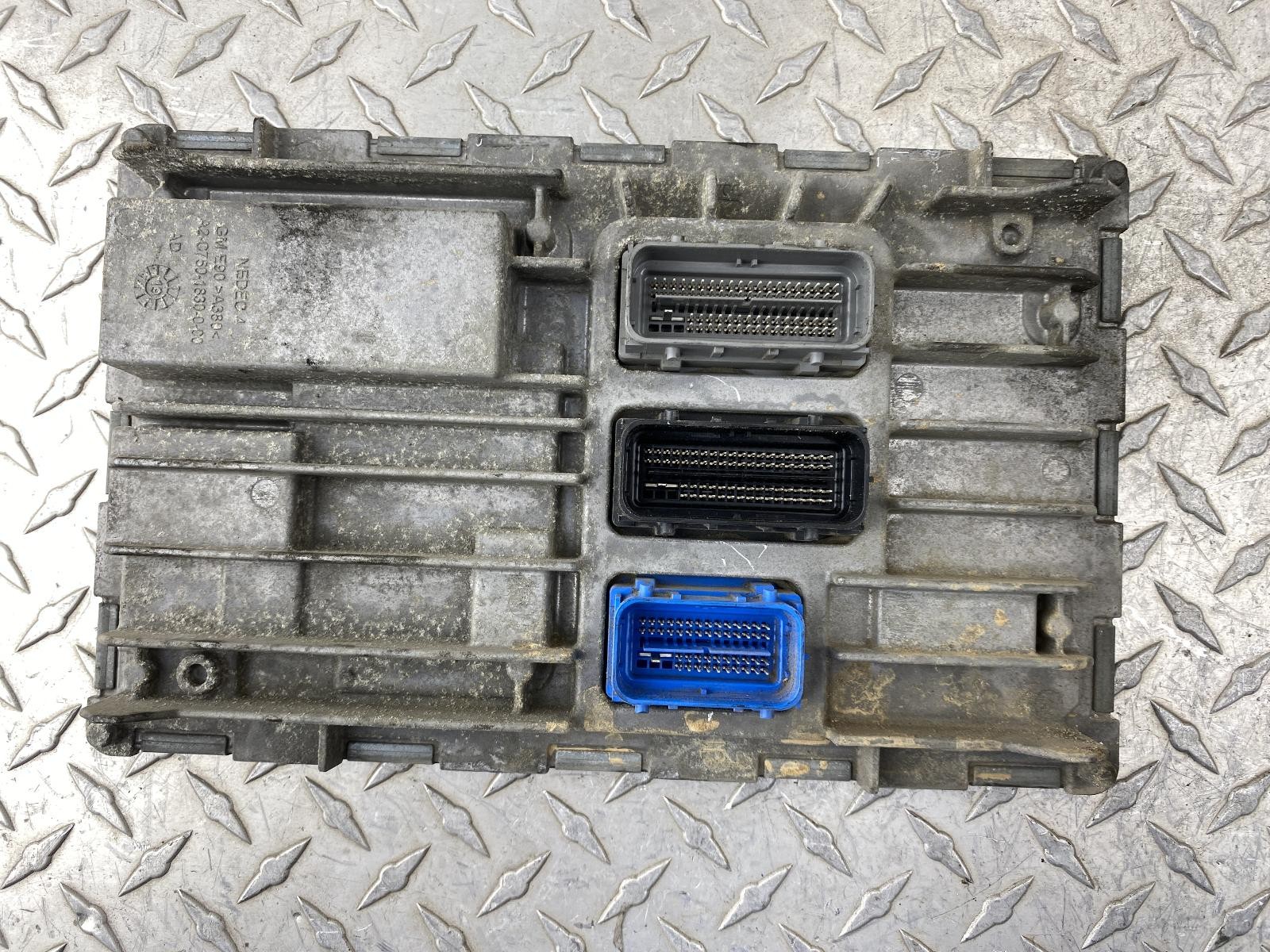 Used Engine Control Module (ECM) fits: 2020 Gmc Sierra 1500 pickup new style mir