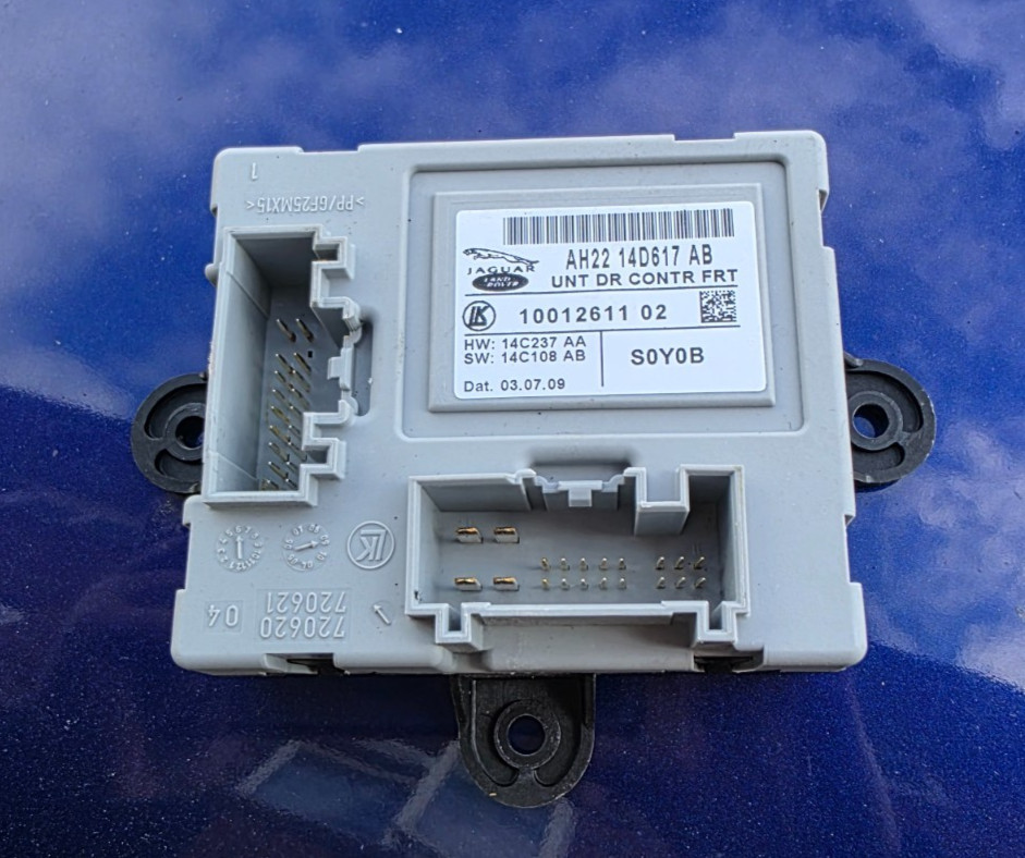 2009 JAGUAR XF PASSENGER LEFT FRONT DOOR CONTROL MODULE AH2214D617 AB