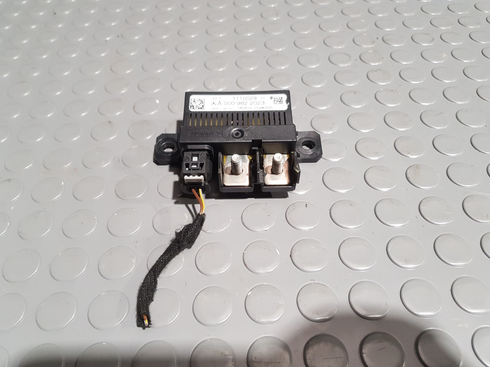 2012 Mercedes C Class W204 Battery Relay a0009822023