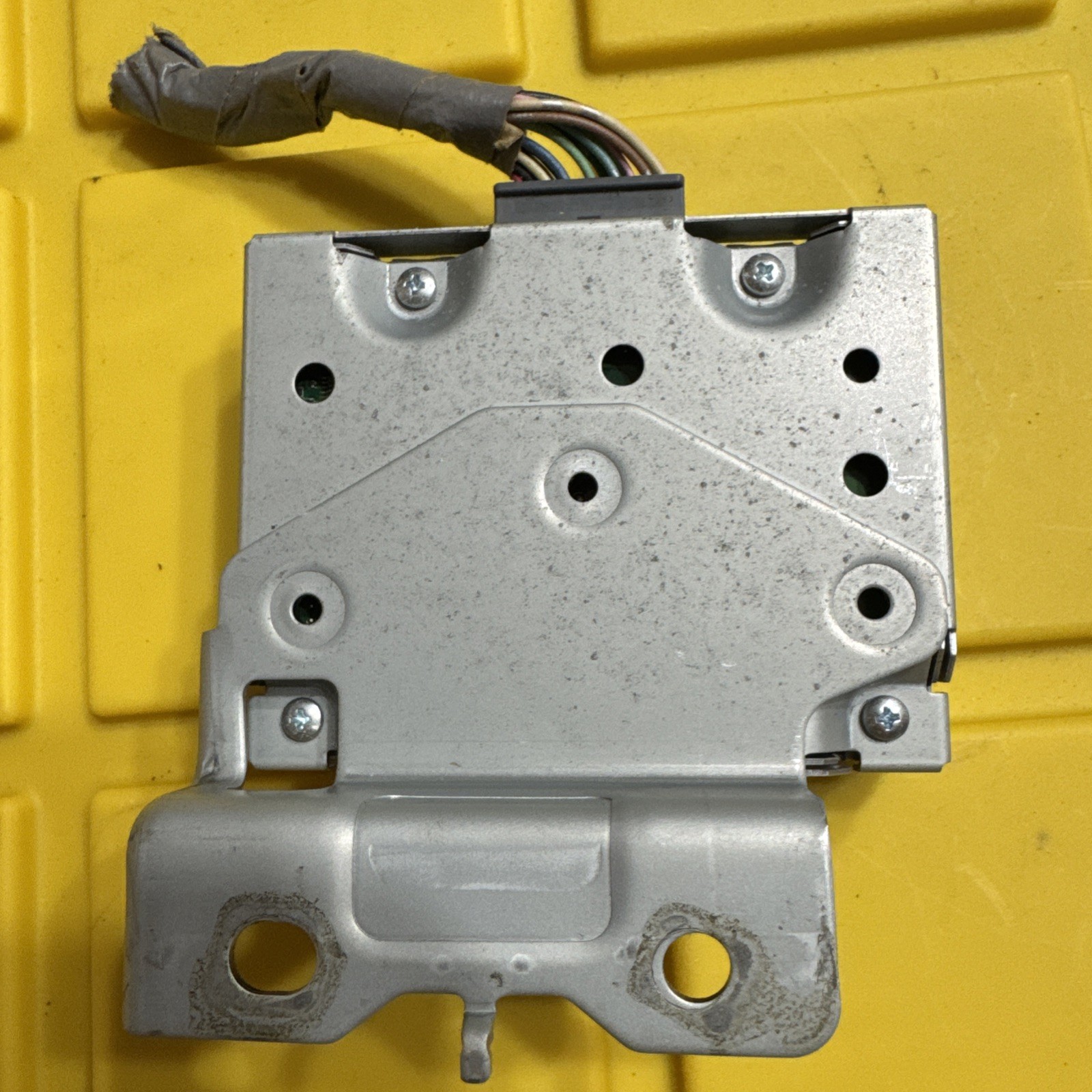 2014 Honda Accord Hybrid Touring Body Control Module Computer 39200-T3W-A211-M1