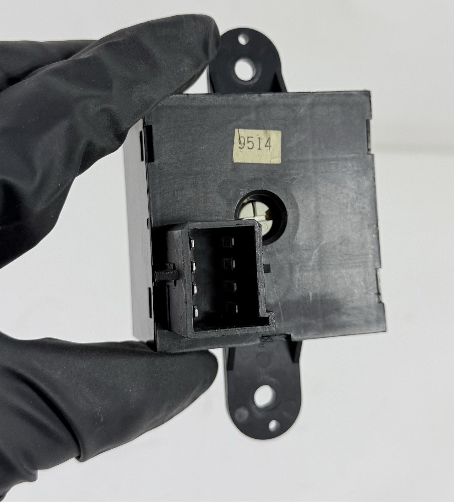 1992-1996 Ford F150 F250 Bronco 4×4 Auto Push Button 4WD Switch F2TB-7Z155-AA