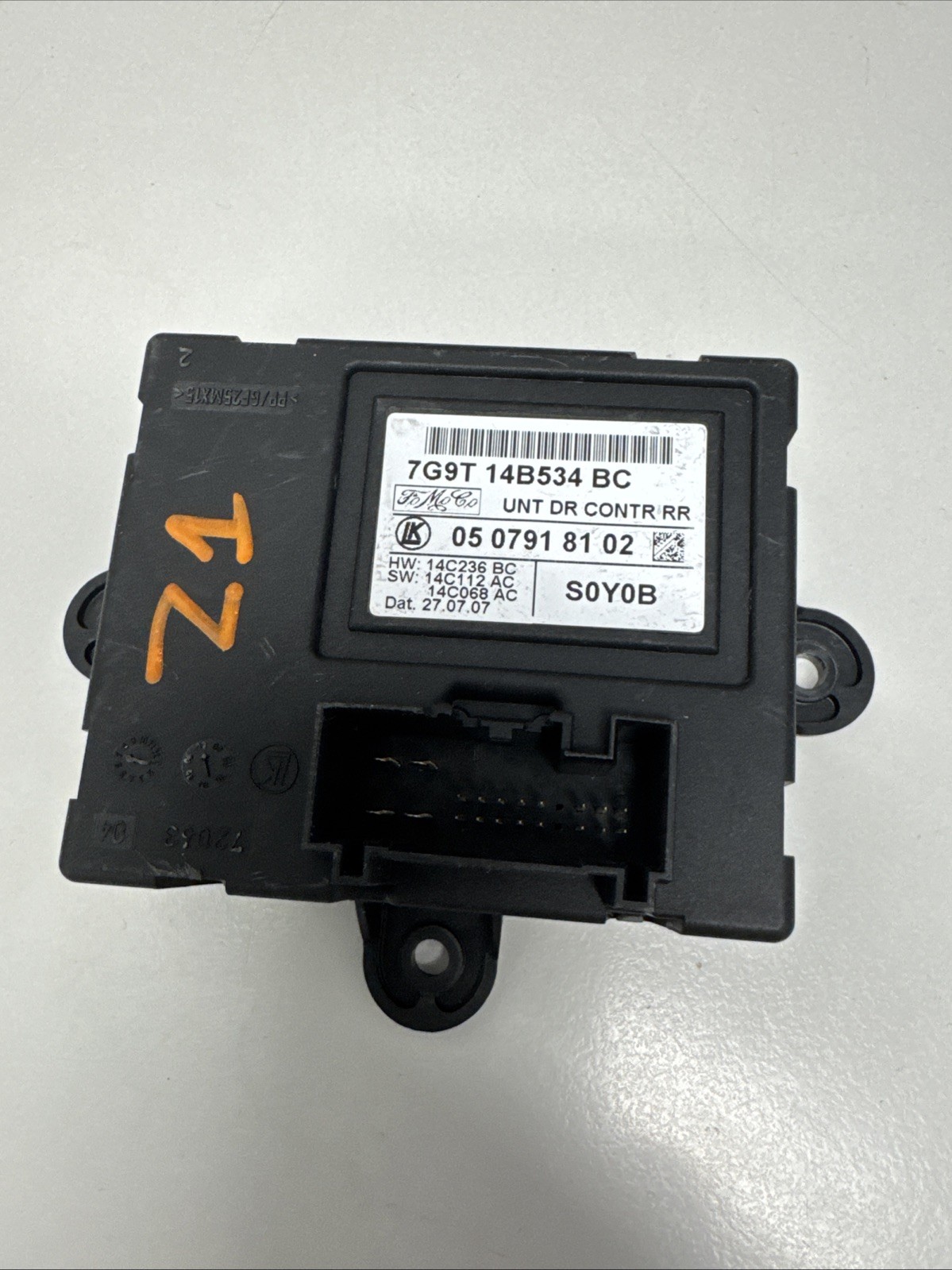 Freelander 2 L359 Rear Door Control Module Left or Right Rear door LR006127 (Z1)