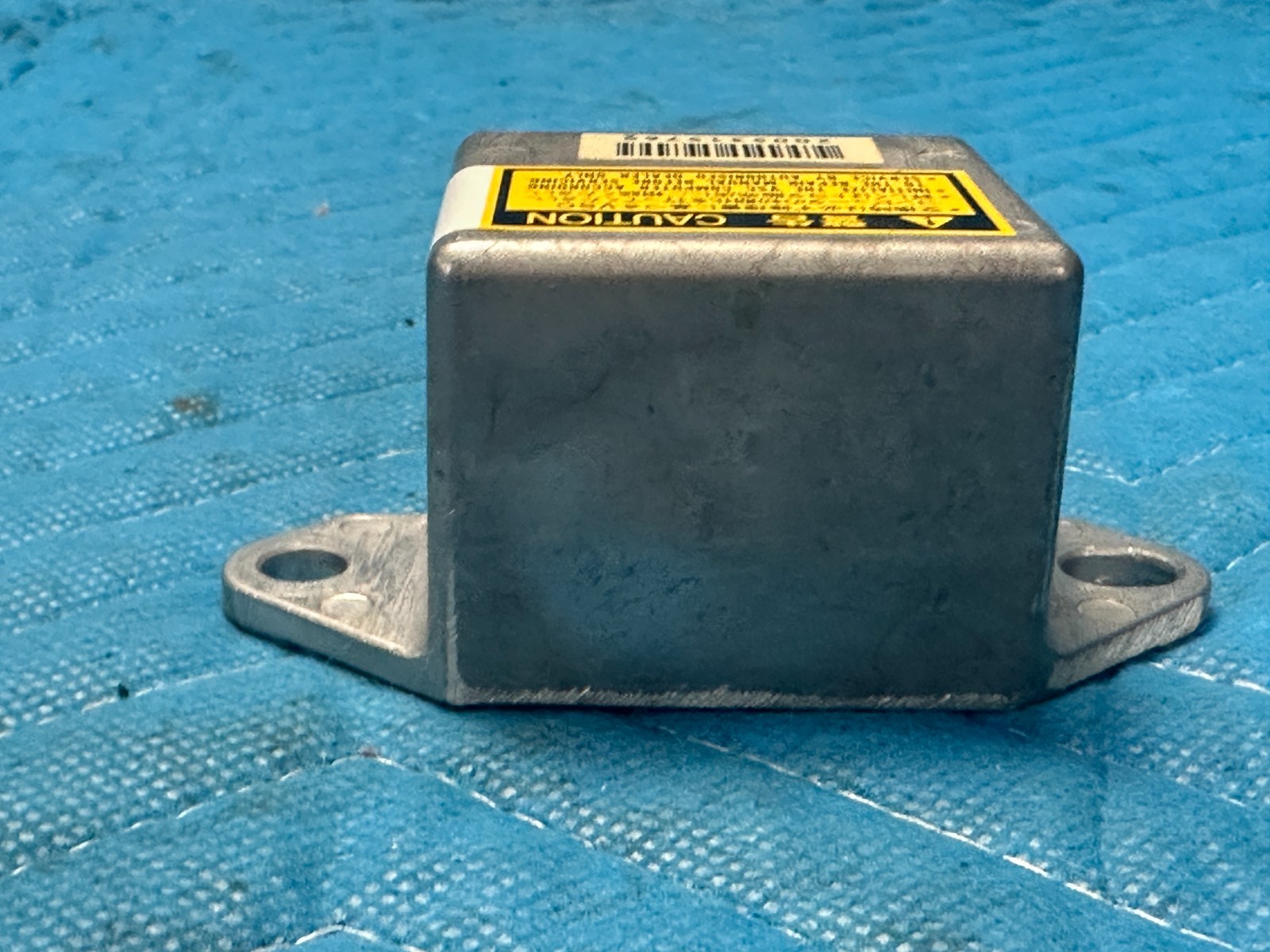 Lexus LX470 YAW Rate Control Sensor 89183-60010 2003 2004 2005 2006 2007 OEM