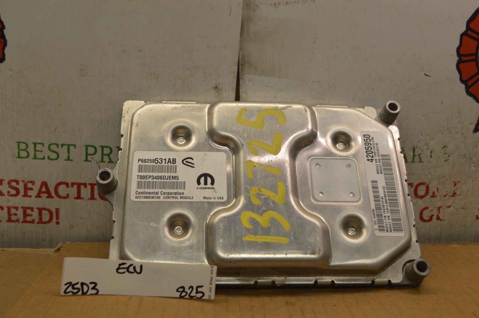 2016-17 Chrysler 200 ECU 68258531AB Engine Control Unit Module 825-25D3