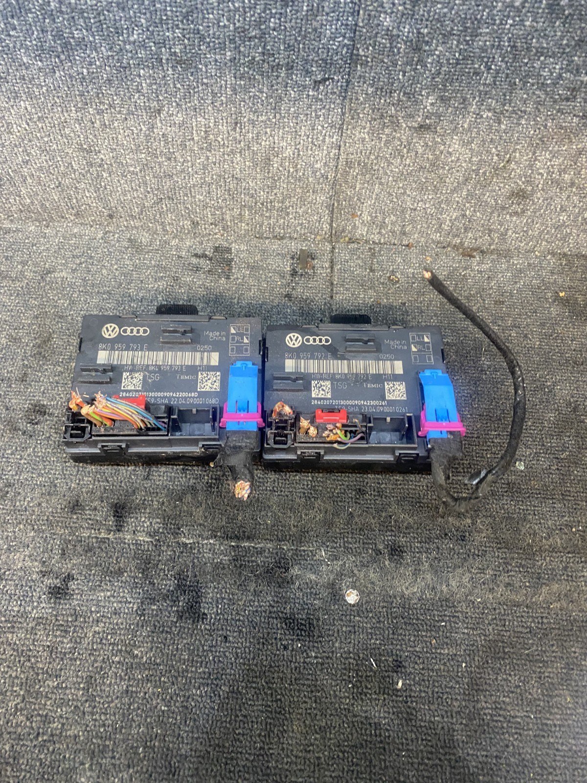 2008 Audi A4 2.0 S Line MK4 Door Control Modules 8K0959793E 8K0959792E