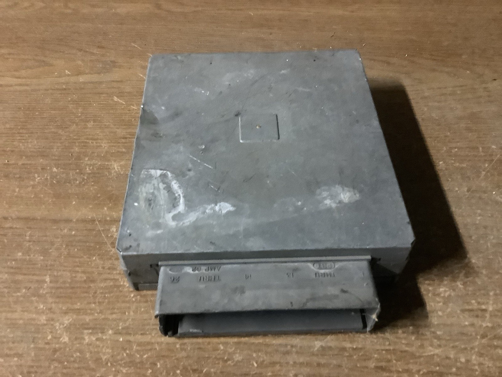 Ford Taurus F7DF-12A650-XD Engine Control Module ((4252))