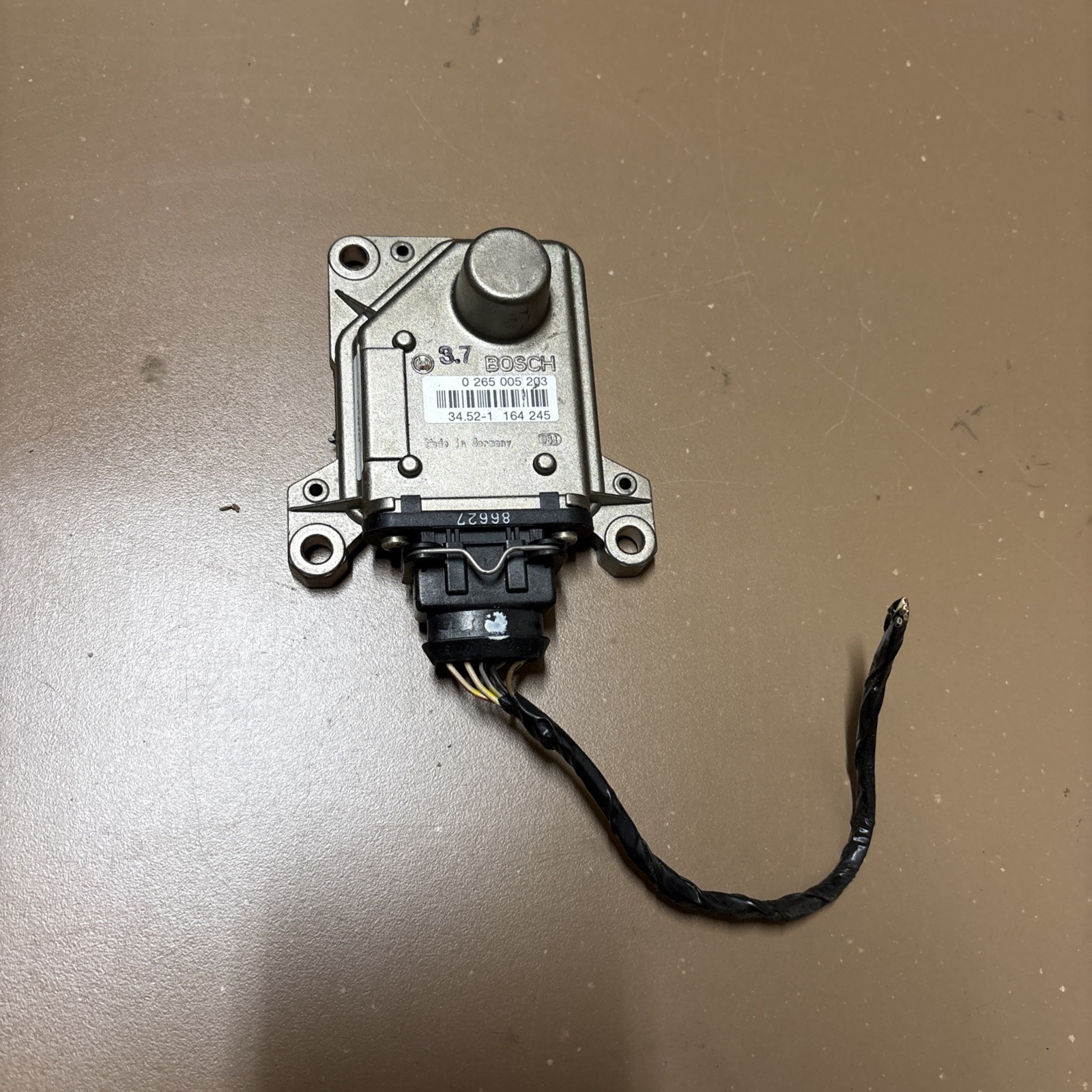 BMW E39 540i E38 740i 740iL 750i 750iL ESP TURN SENSOR YAW Rate Rotation Sensor