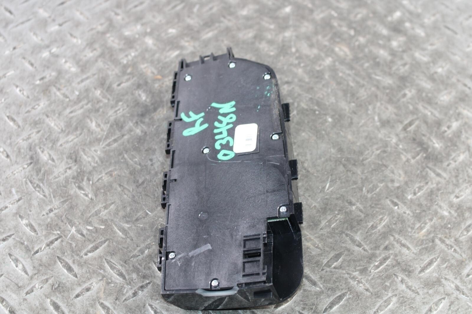 18-21 BMW RH Right Front Passenger Side Power Seat Control Switch Factory OEM OE