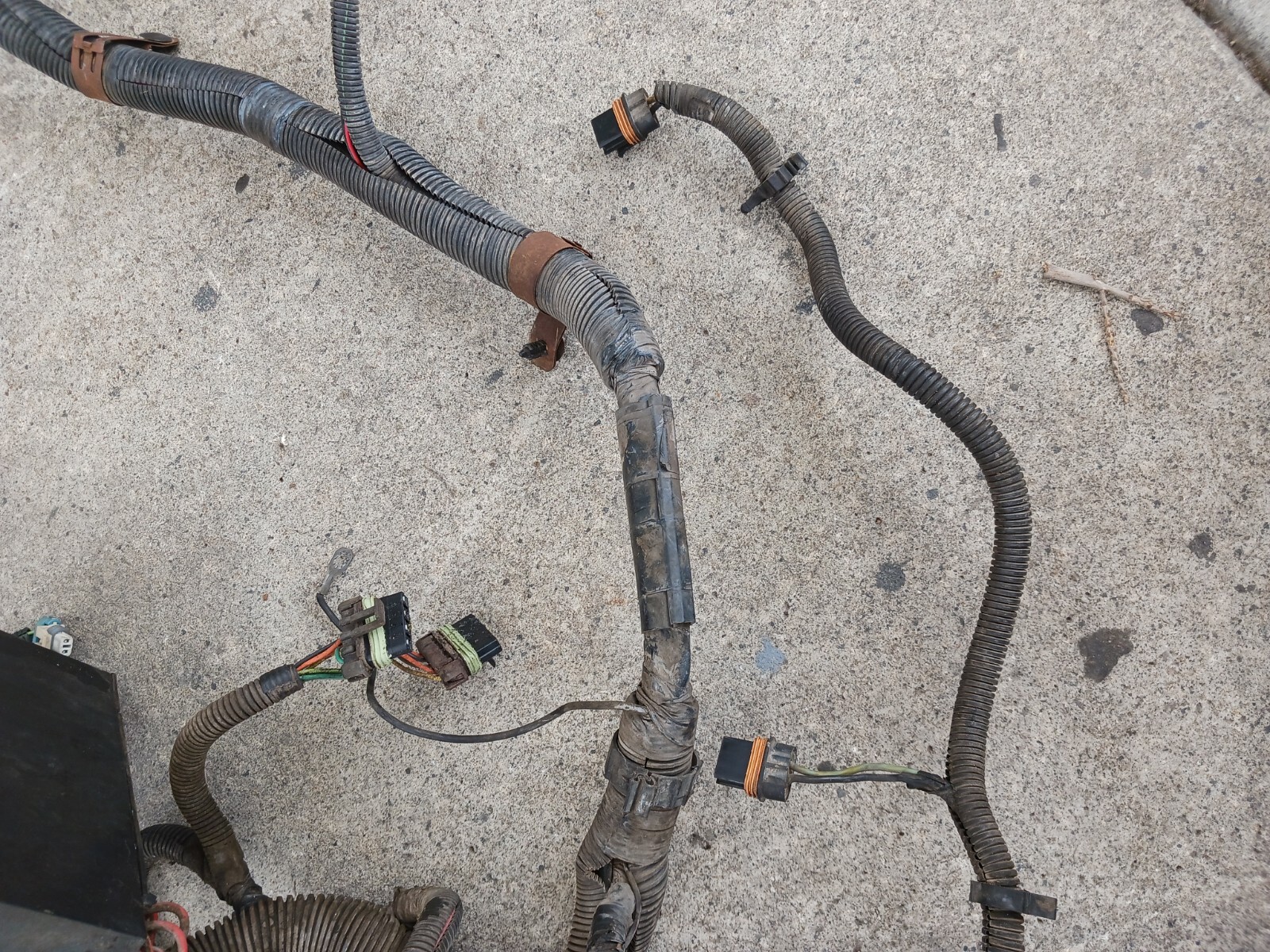 1996 Trans Am Engine Bay Forward Harness Headlights Horns Fans Relays *READ*