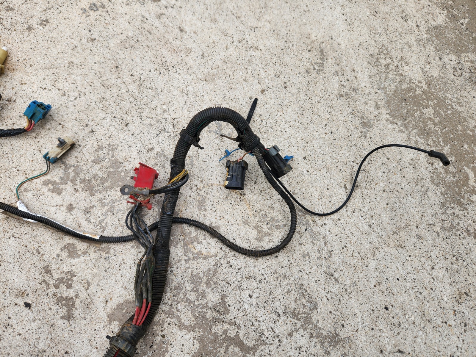 1995 Trans AM Engine Bay Forward Harness Headlights Horns Fans Relays *READ*