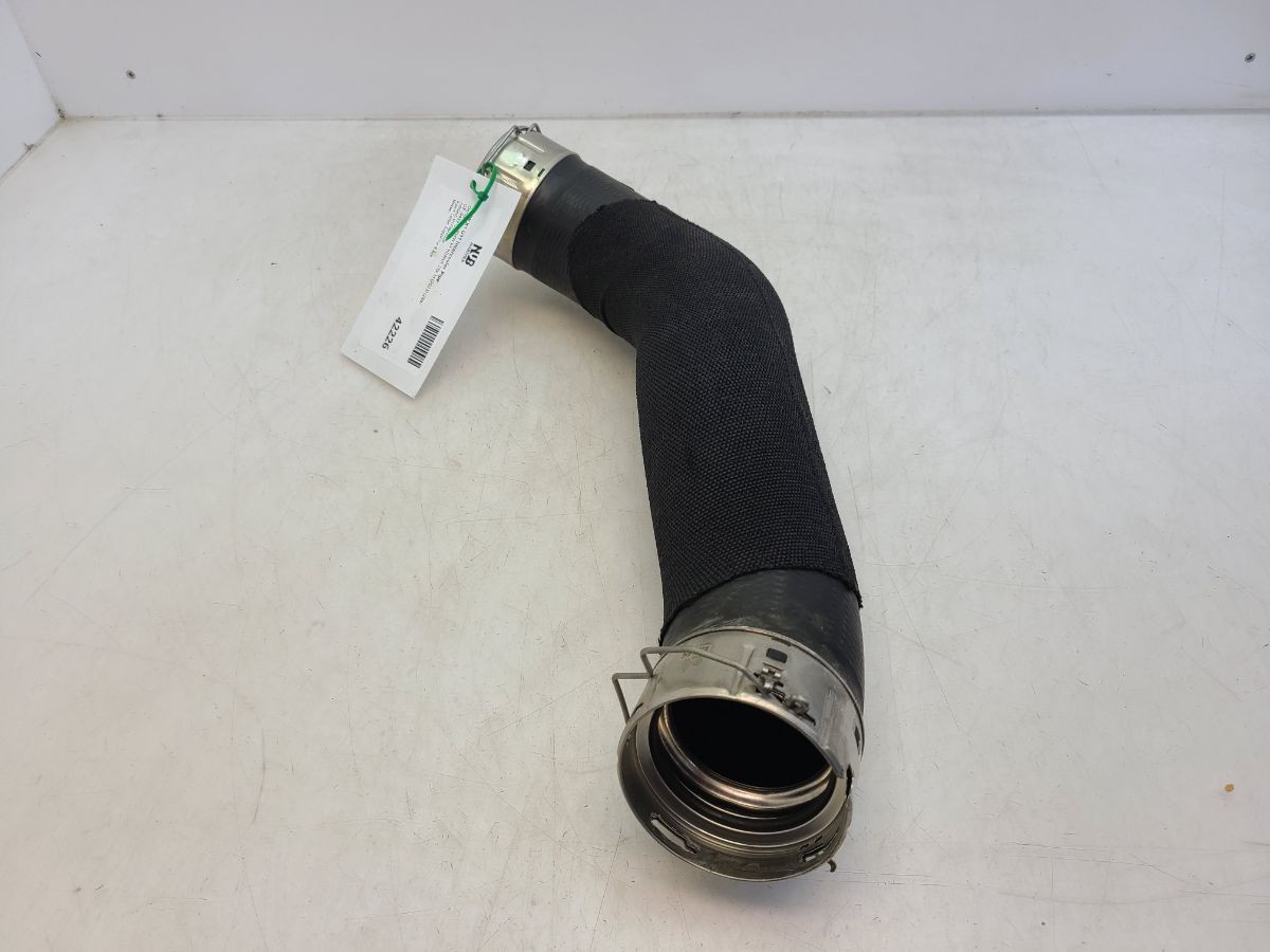 BMW X1 U11 Intercooler Pipe 9452123