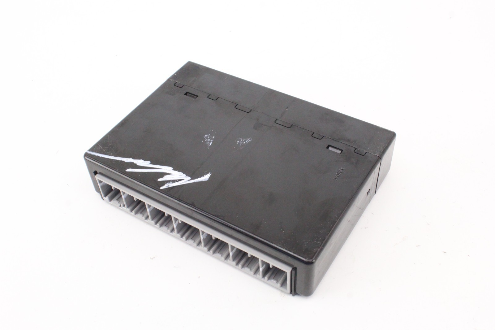 13-14 Chevy Captiva Sport (BCM) Body Control Module Unit Black OEM 22915543