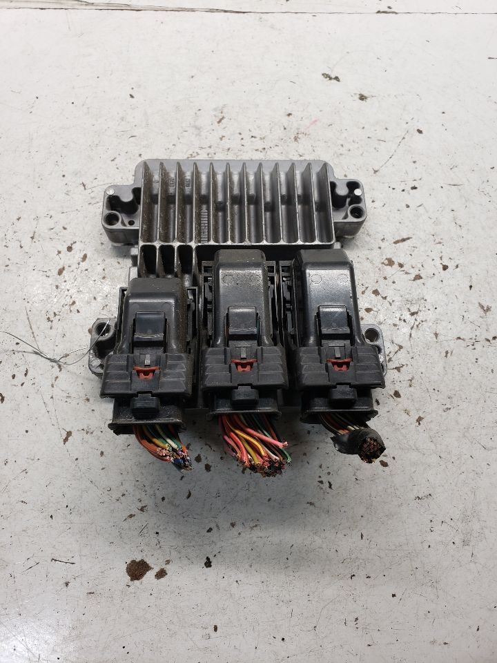 2007 GMC Acadia Engine ECM Electronic Control Module Behind Fan OEM 1394415