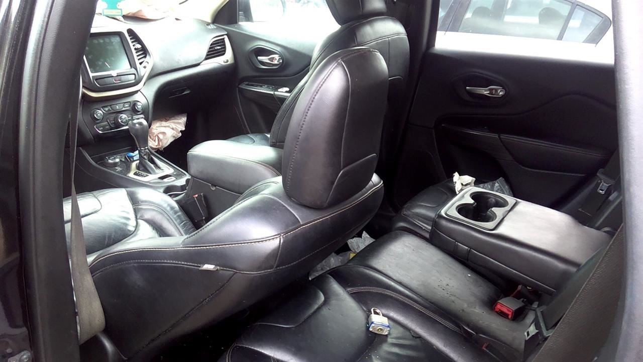Chassis ECM Body Control BCM Halogen Headlamps Fits 15 CHEROKEE 104796445